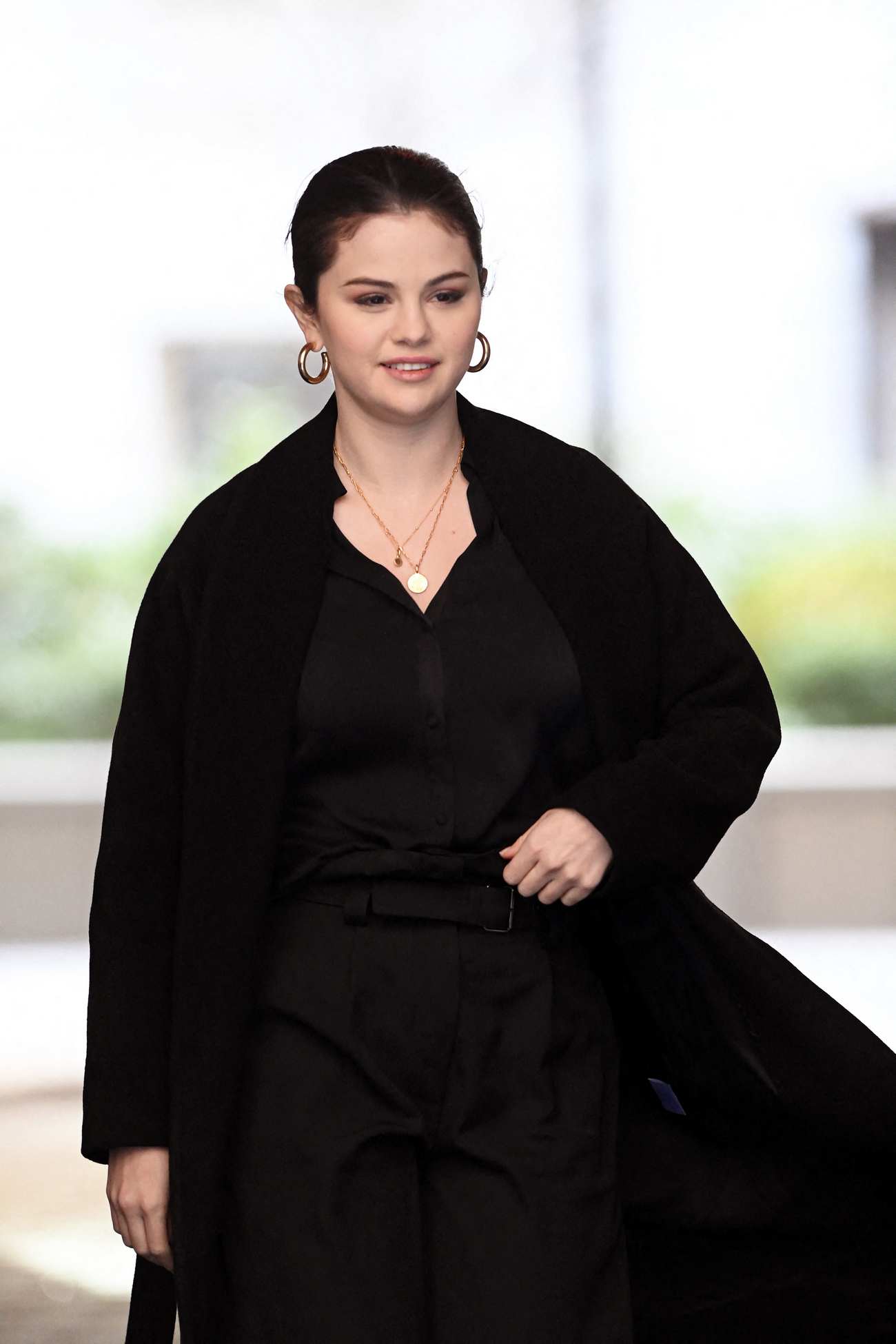Selena_Gomez_-_Filming_scenes_for__Only_Murders_In_The_Building__In_New_York_City_March_102C_2021_11.jpg