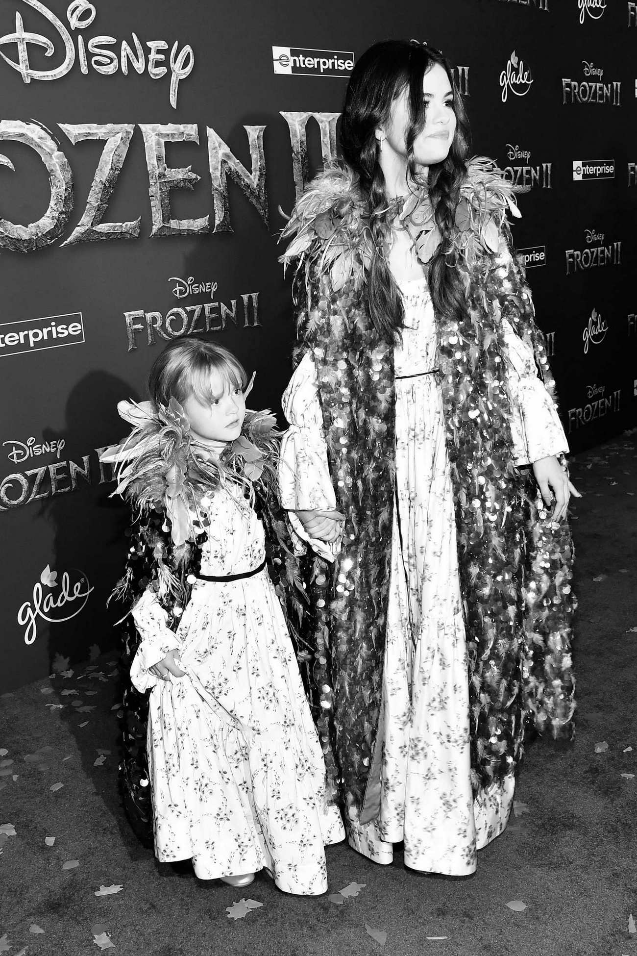 Selena_Gomez_-_Frozen_2_premiere_in_Hollywood_November_72C_2019-04.jpg