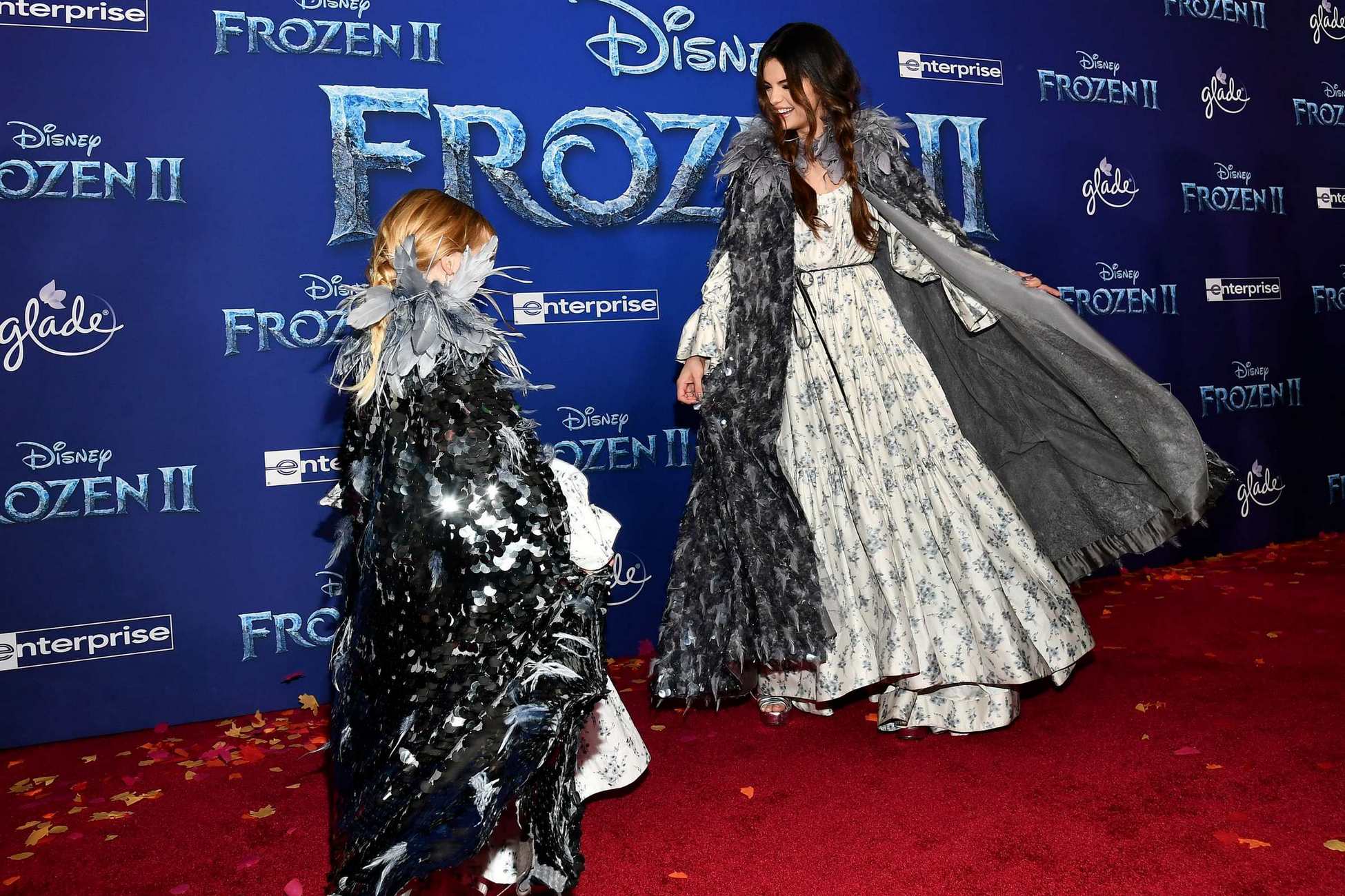 Selena_Gomez_-_Frozen_2_premiere_in_Hollywood_November_72C_2019-05.jpg