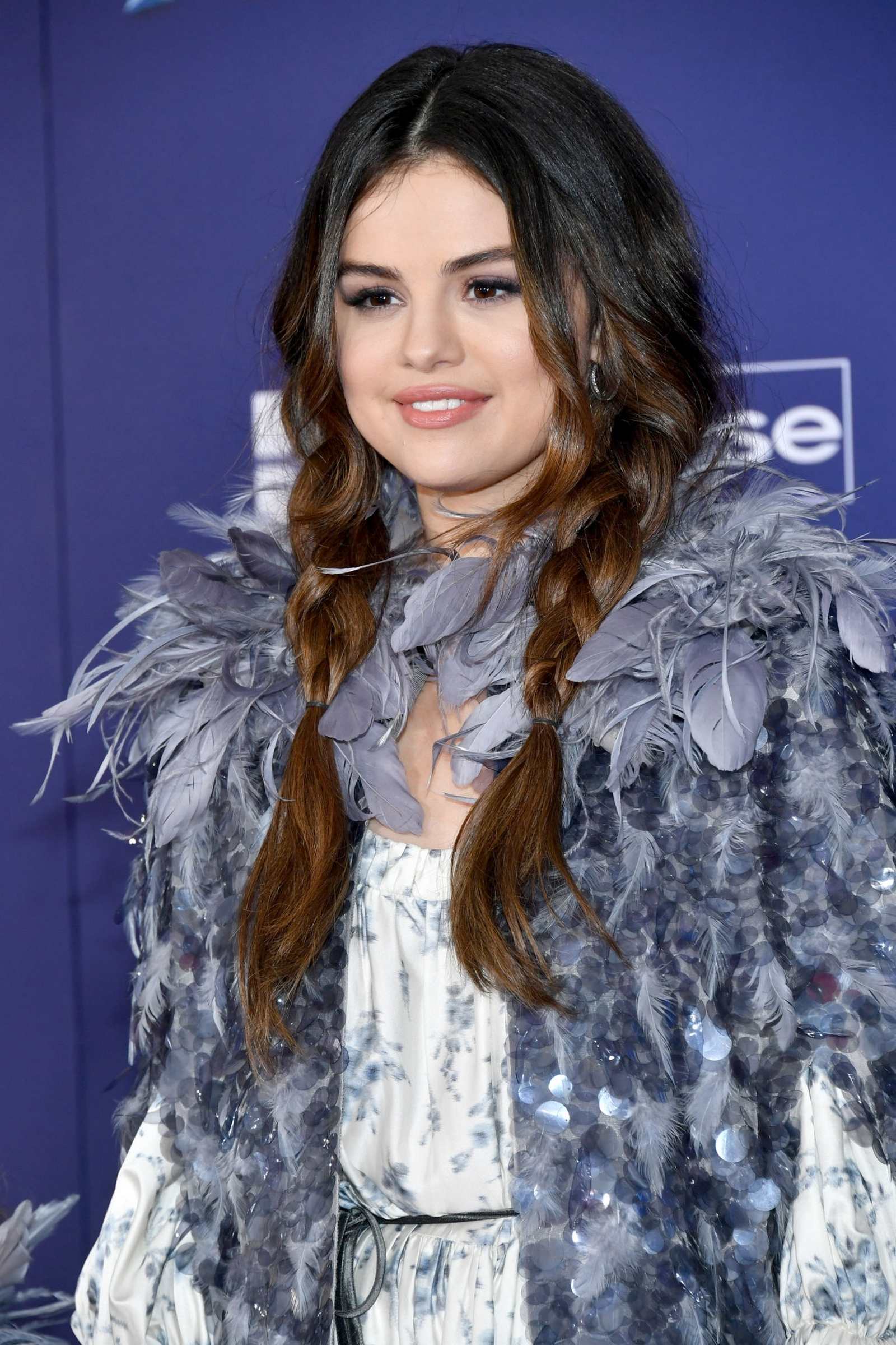 Selena_Gomez_-_Frozen_2_premiere_in_Hollywood_November_72C_2019-20.jpg