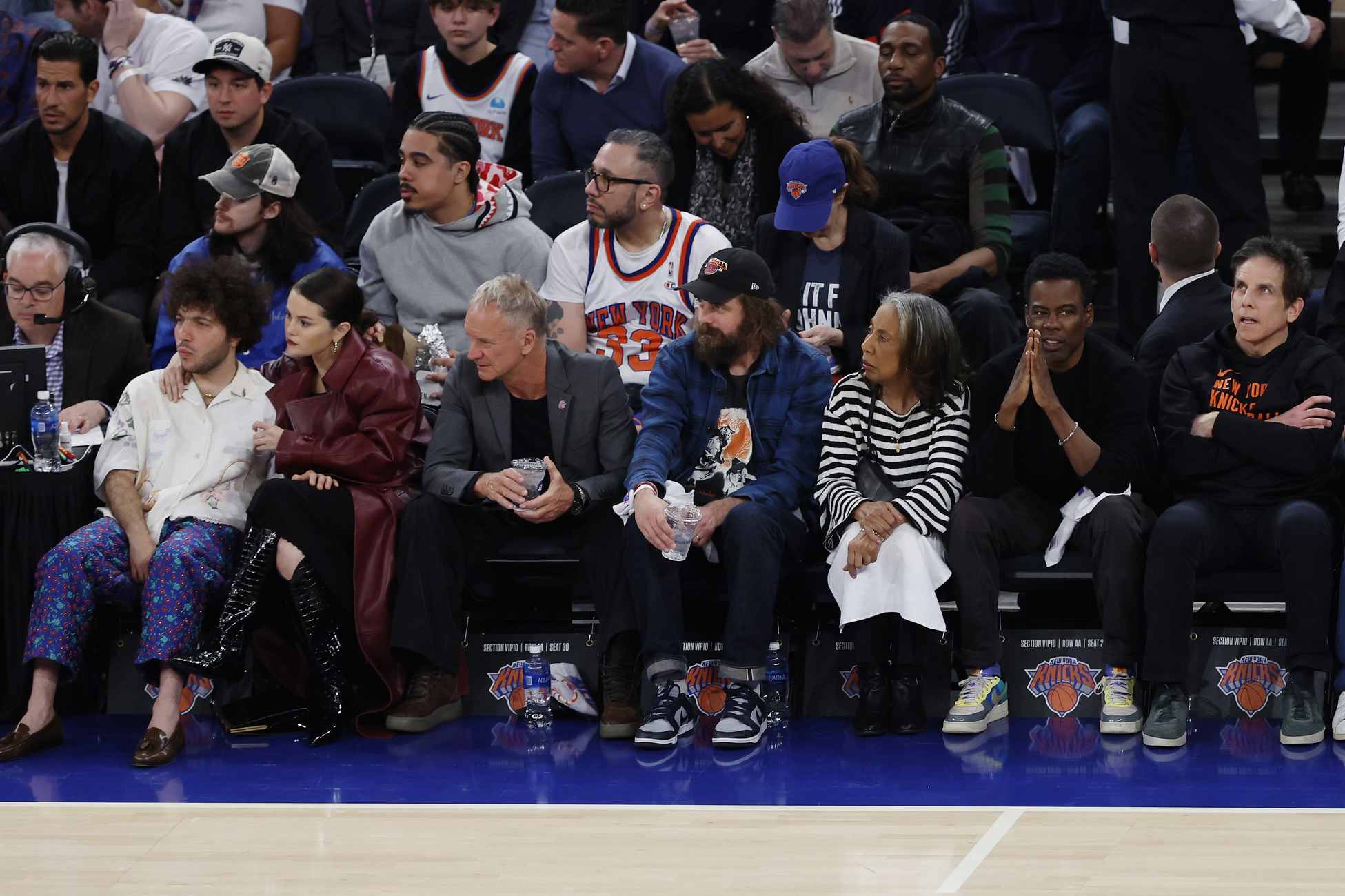 Selena_Gomez_-_Game_2_of_the_NBA_First_Round_Playoffs_between_N_Y__Knicks_and_Philadelphia_76ers_-_April_222C_2024_03.jpg