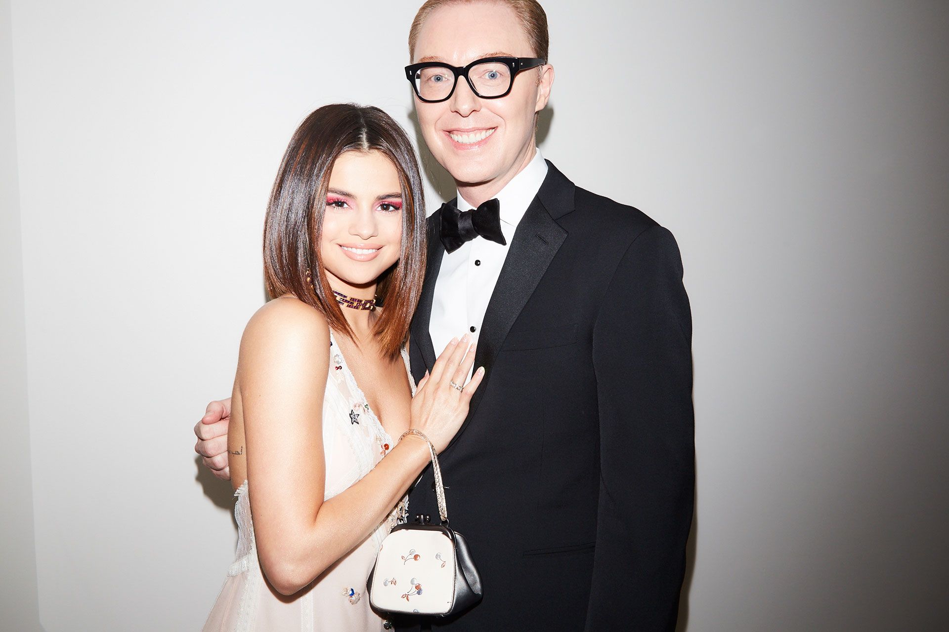 Selena_Gomez_-_How_Selena_Gomez_Got_Ready_For_The_Met_Gala_2017-01.jpeg