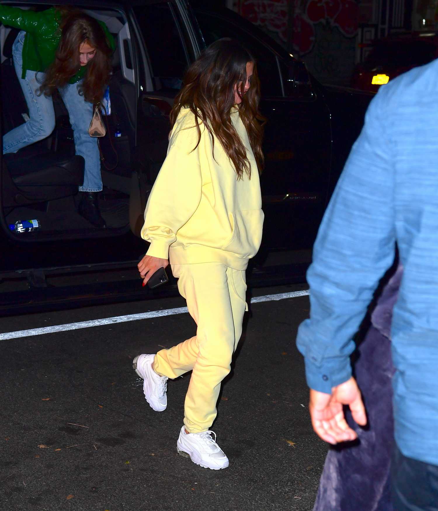 Selena_Gomez_-_In_Bushwick2C_Brooklyn_10292019-01.jpg