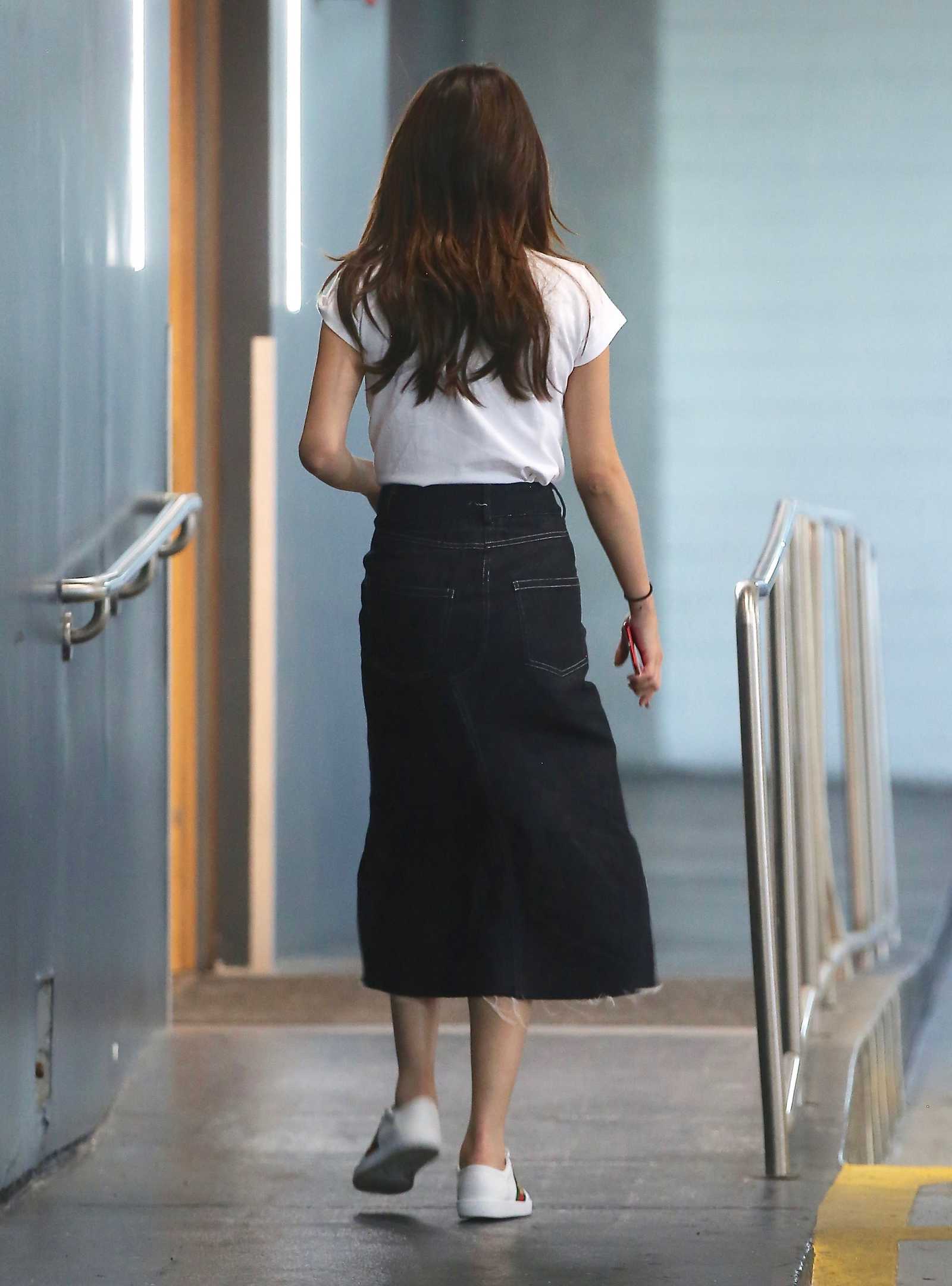 Selena_Gomez_-_In_Los_Angeles_on_June_10-01.jpg
