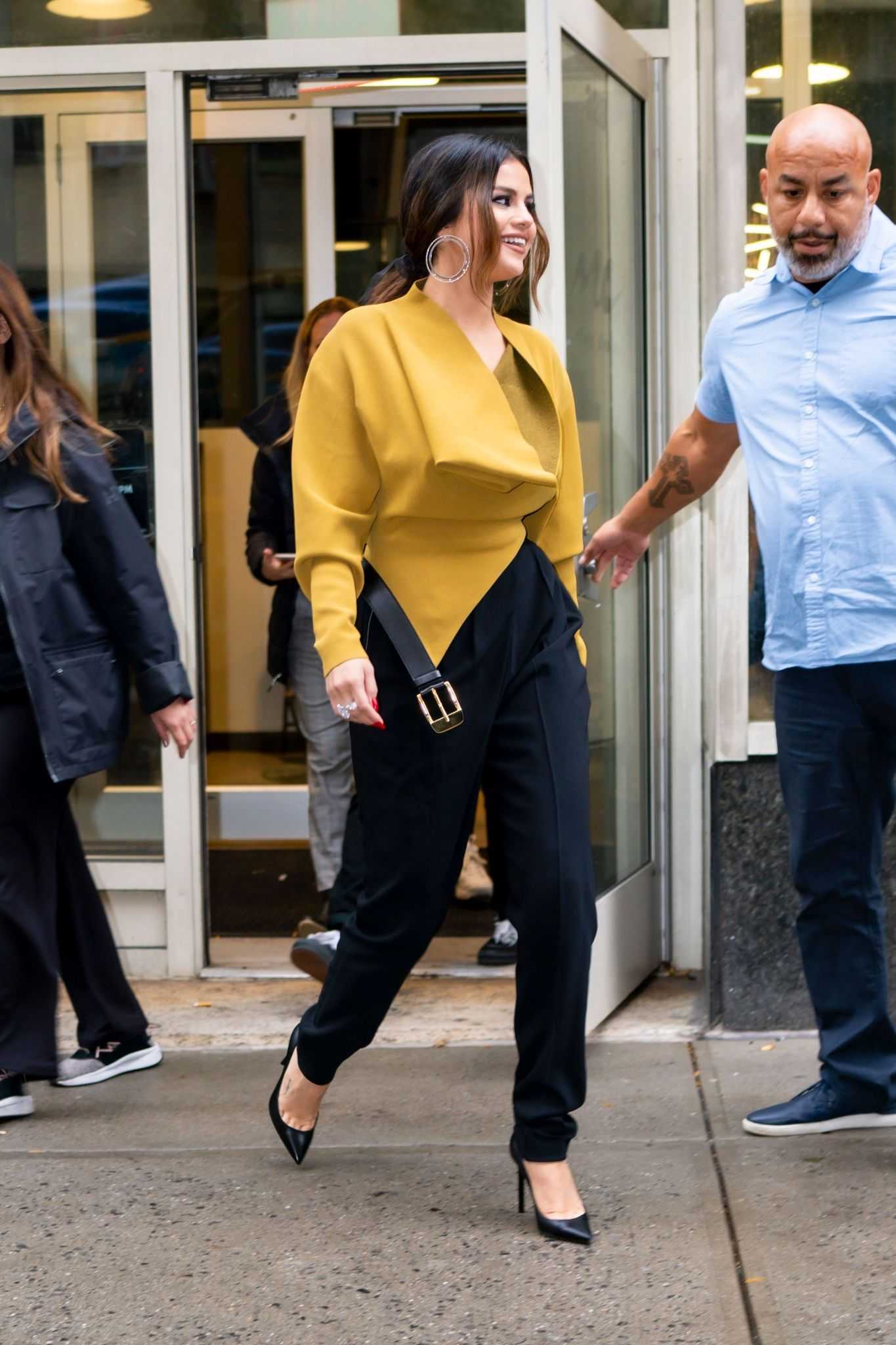 Selena_Gomez_-_In_New_York_October_292C_2019-06.jpg