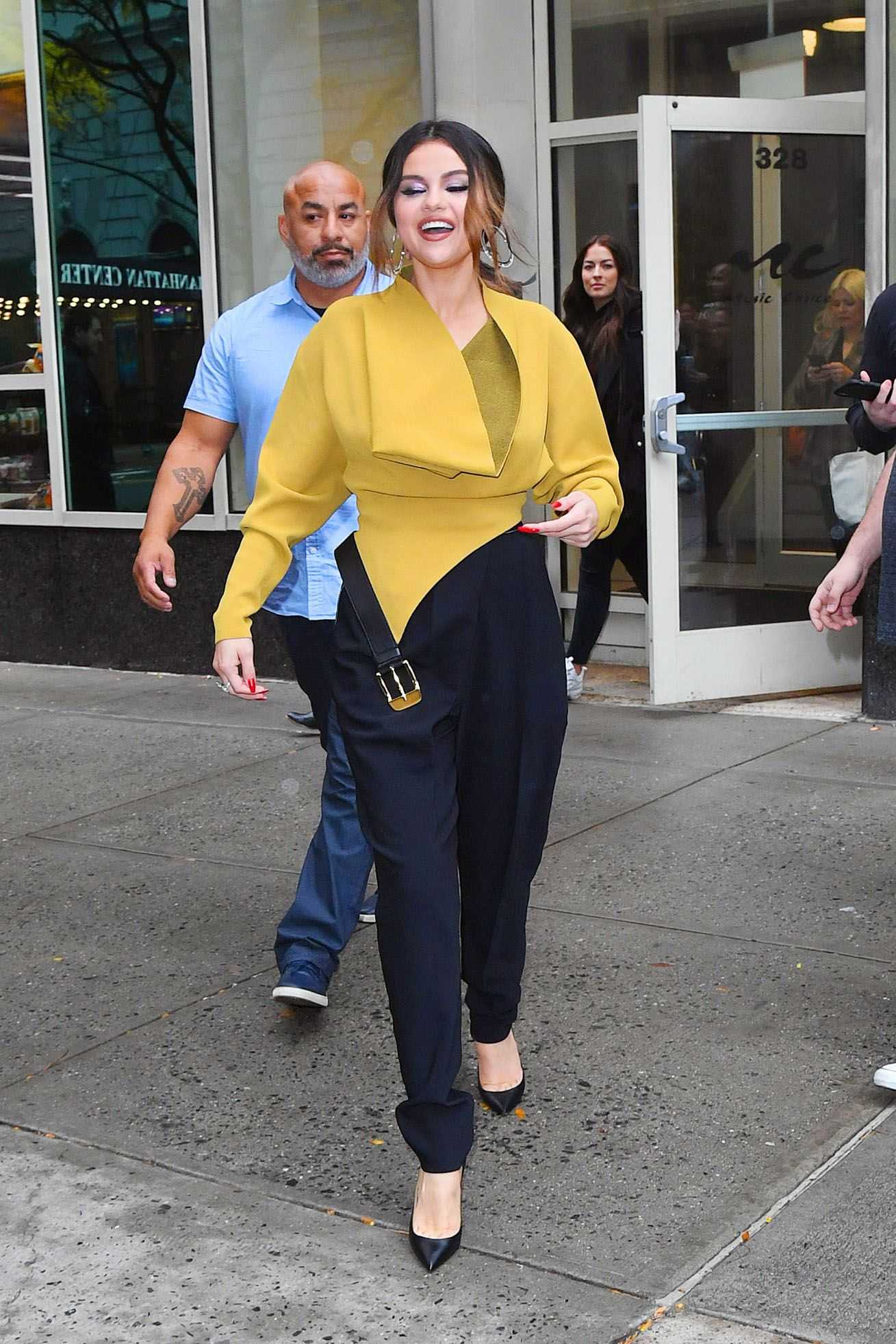 Selena_Gomez_-_In_New_York_October_292C_2019-08.jpg