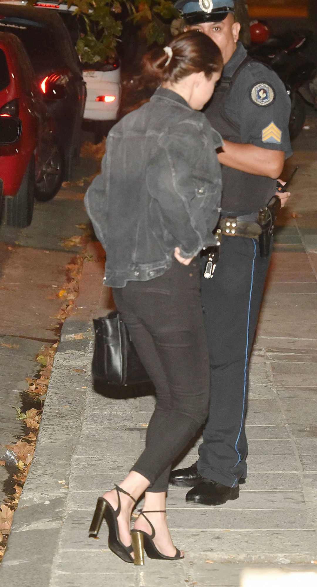 Selena_Gomez_-_Leaving_Boris_Jazz_Club_with_The_Weeknd_in_Palermo2C_Buenos_Aires_March_28-07.jpg