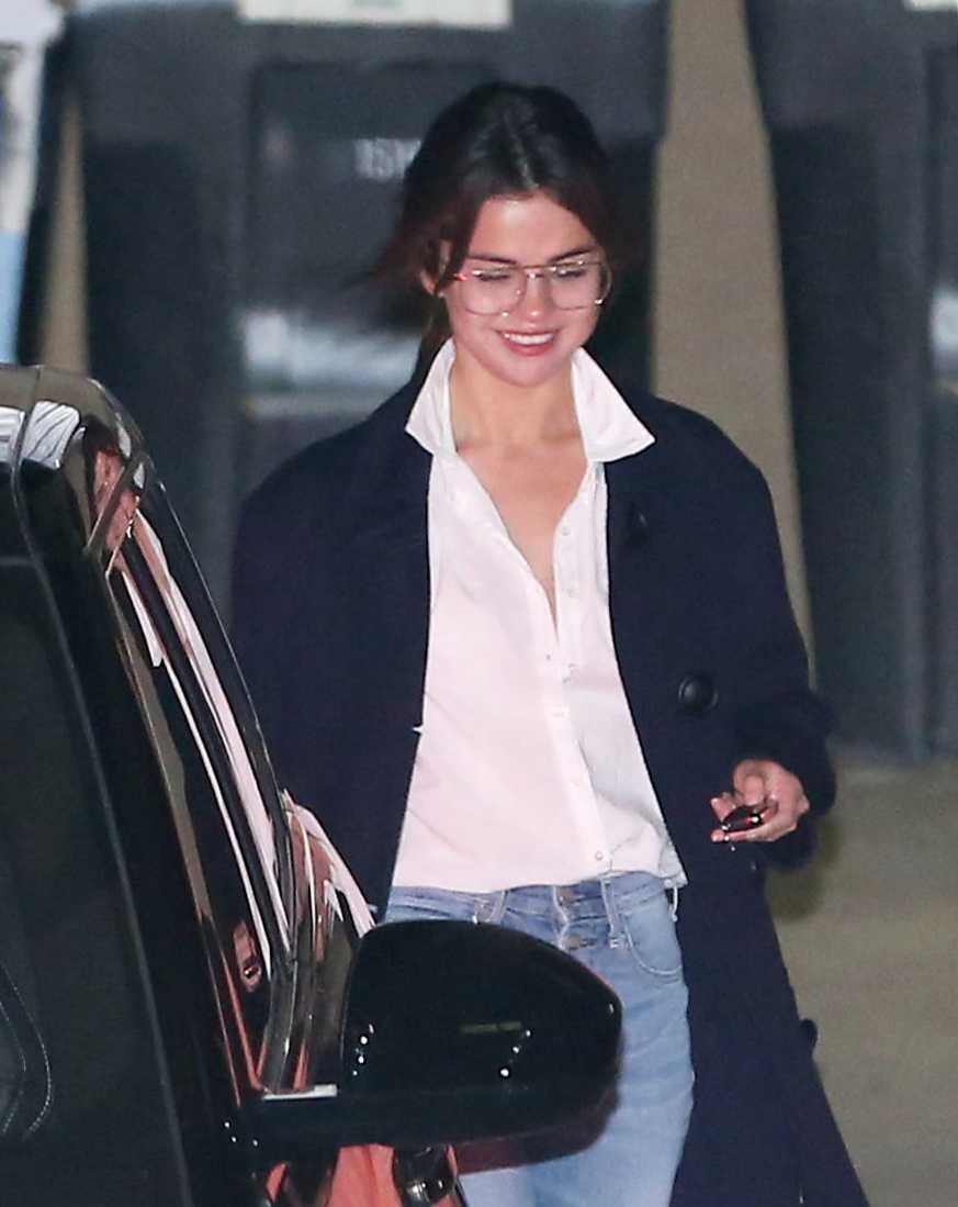 Selena_Gomez_-_Leaving_the_church_in_Los_Angeles_on_February_28_2018-02.jpg