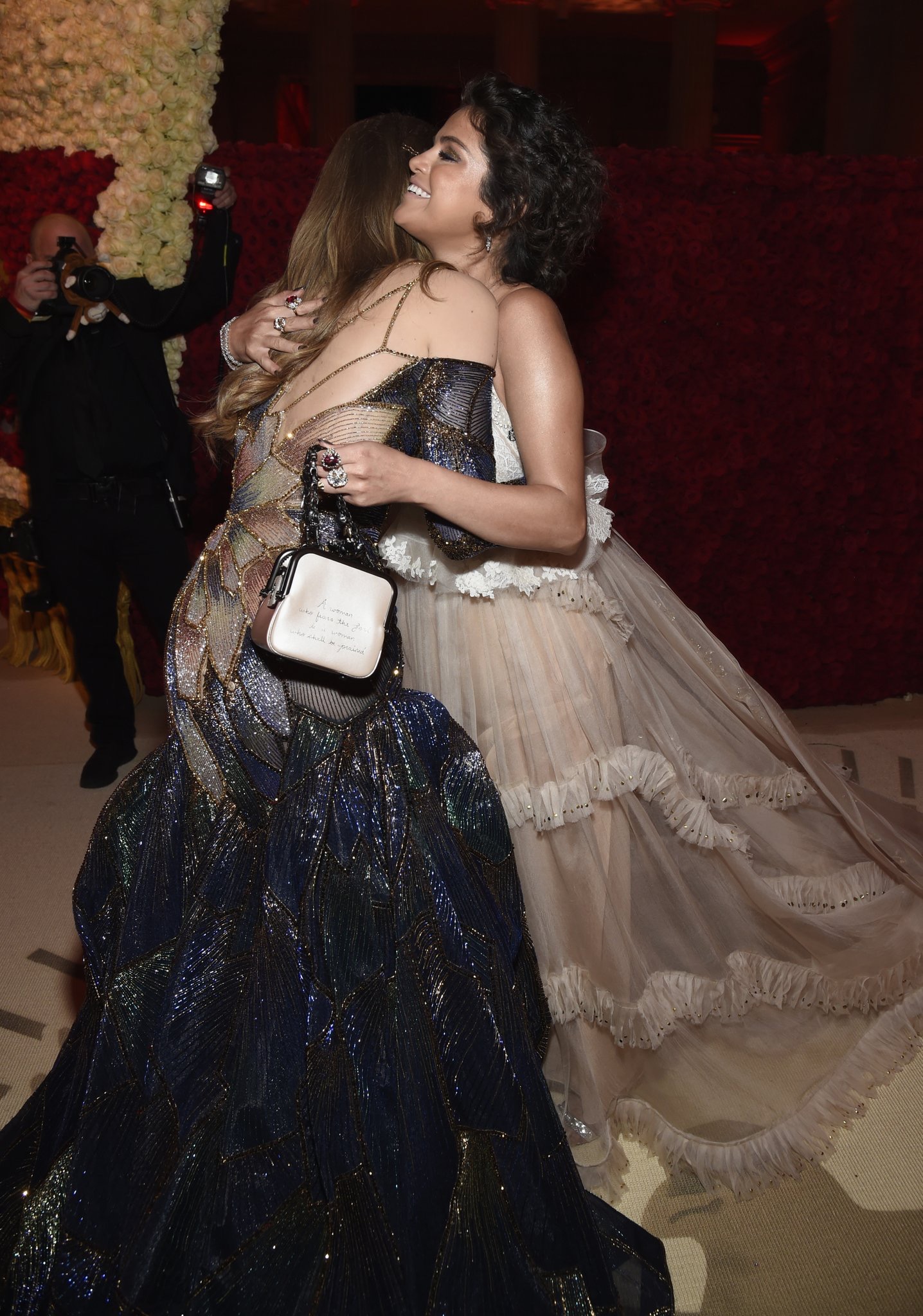 Selena_Gomez_-_MET_Gala__18_on_May_7-01.jpeg