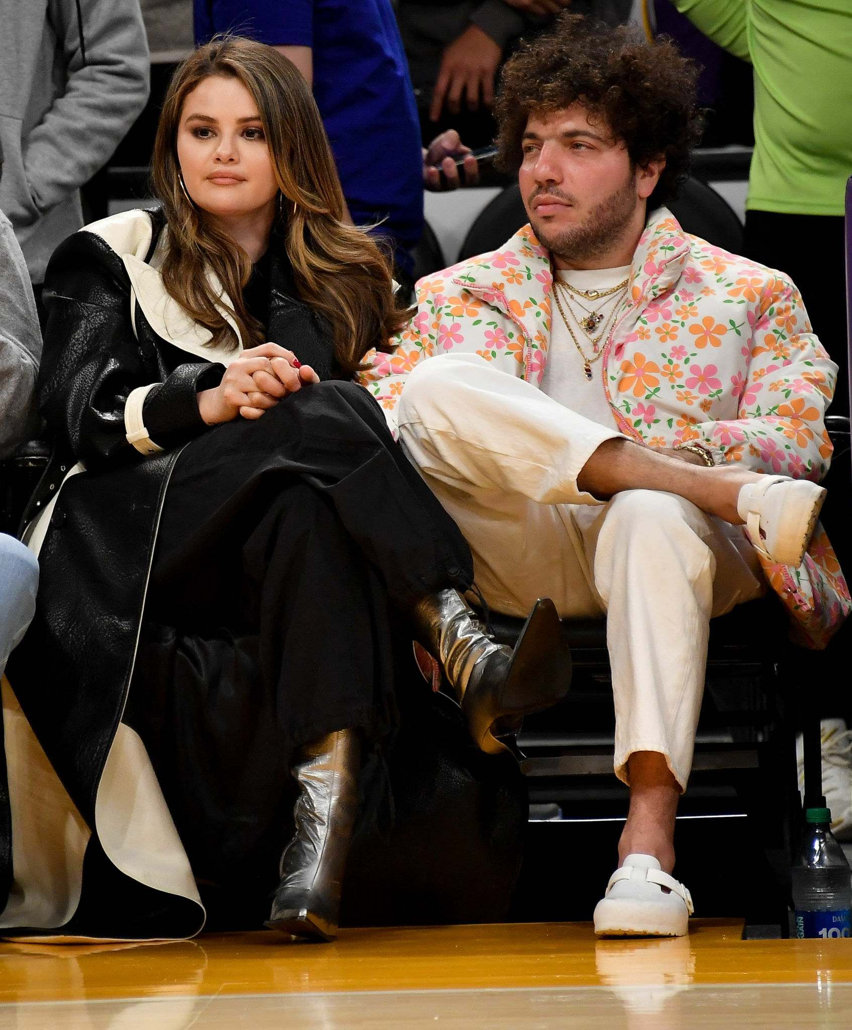 Selena_Gomez_-_Miami_Heat_v_Los_Angeles_Lakers_at_Crypto_com_Arena_in_Los_Angeles_January_32C_202406.jpg
