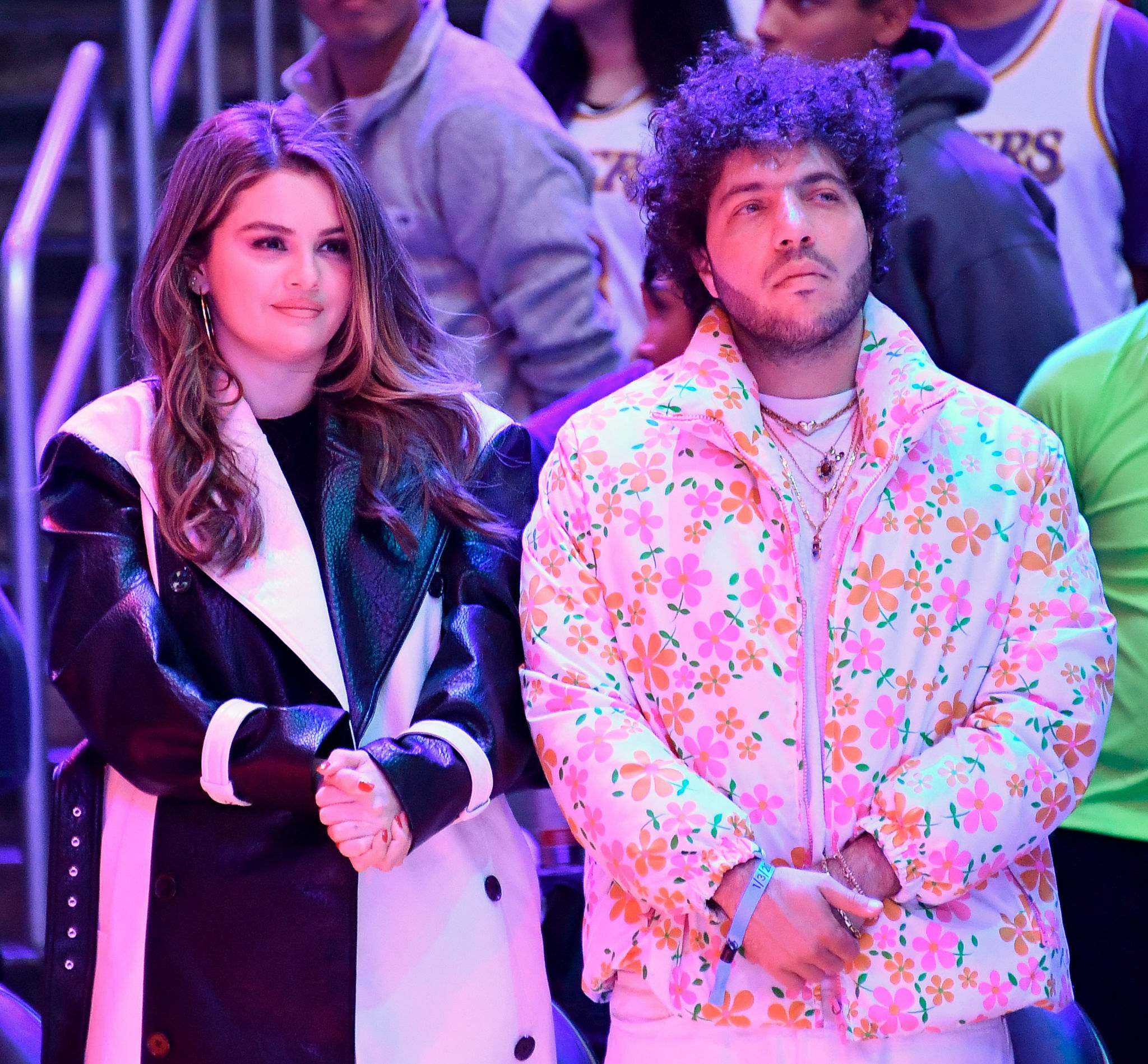 Selena_Gomez_-_Miami_Heat_v_Los_Angeles_Lakers_at_Crypto_com_Arena_in_Los_Angeles_January_32C_202407.jpg
