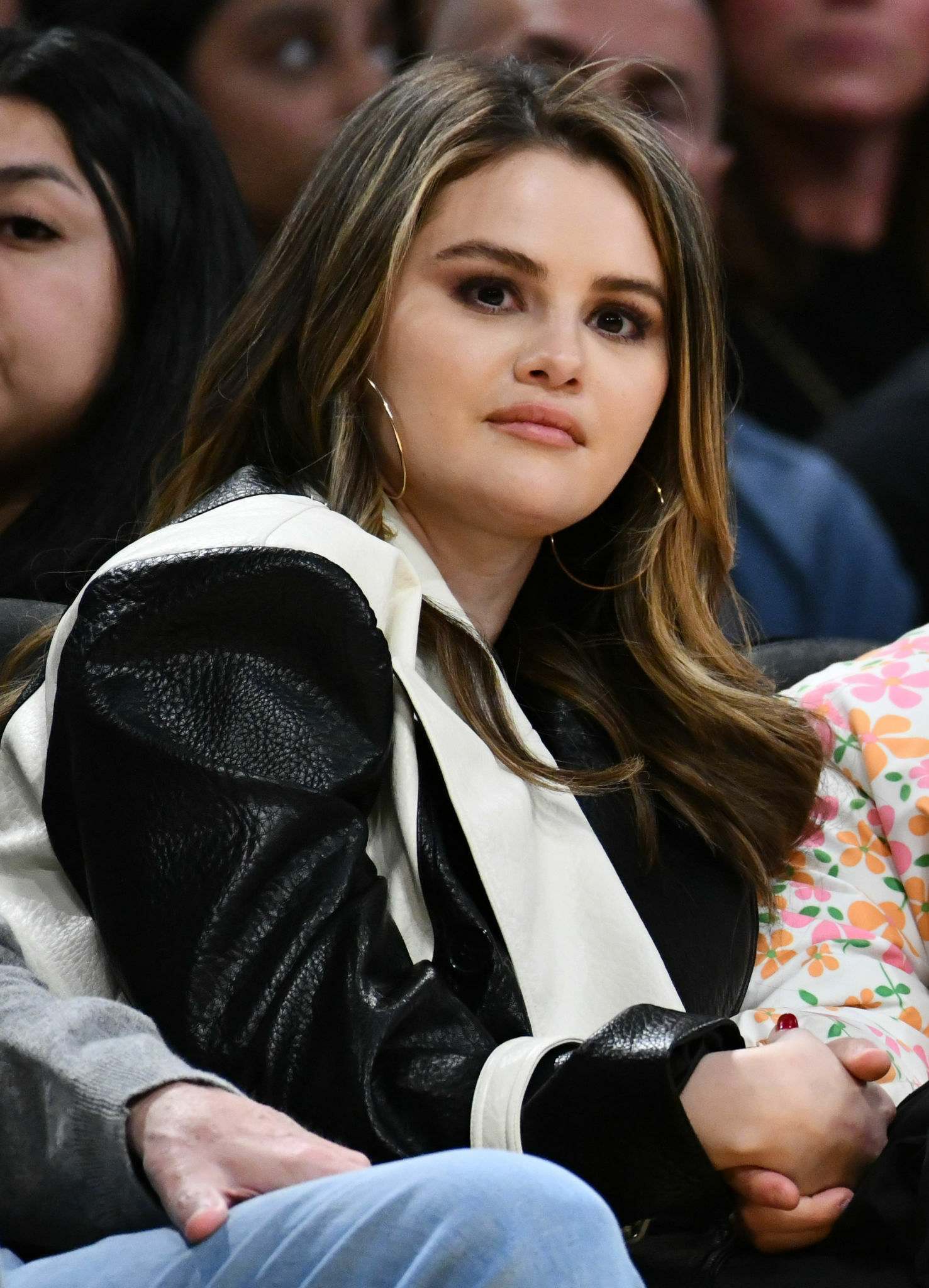 Selena_Gomez_-_Miami_Heat_v_Los_Angeles_Lakers_at_Crypto_com_Arena_in_Los_Angeles_January_32C_202412.jpg