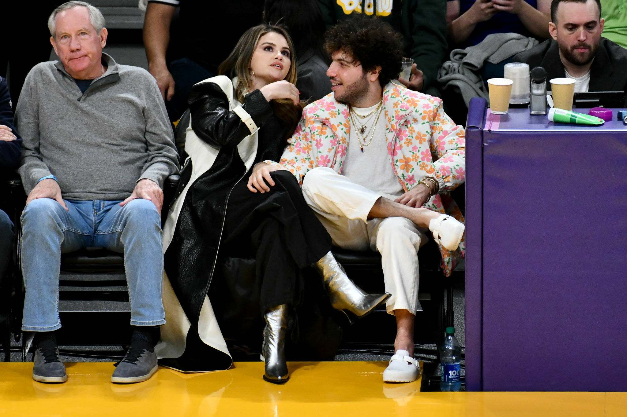 Selena_Gomez_-_Miami_Heat_v_Los_Angeles_Lakers_at_Crypto_com_Arena_in_Los_Angeles_January_32C_202427.jpg