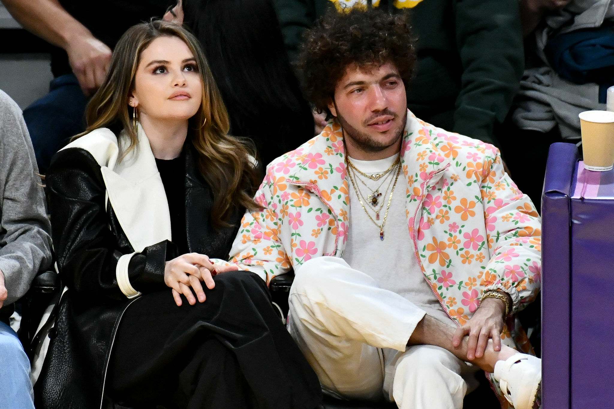 Selena_Gomez_-_Miami_Heat_v_Los_Angeles_Lakers_at_Crypto_com_Arena_in_Los_Angeles_January_32C_202428.jpg
