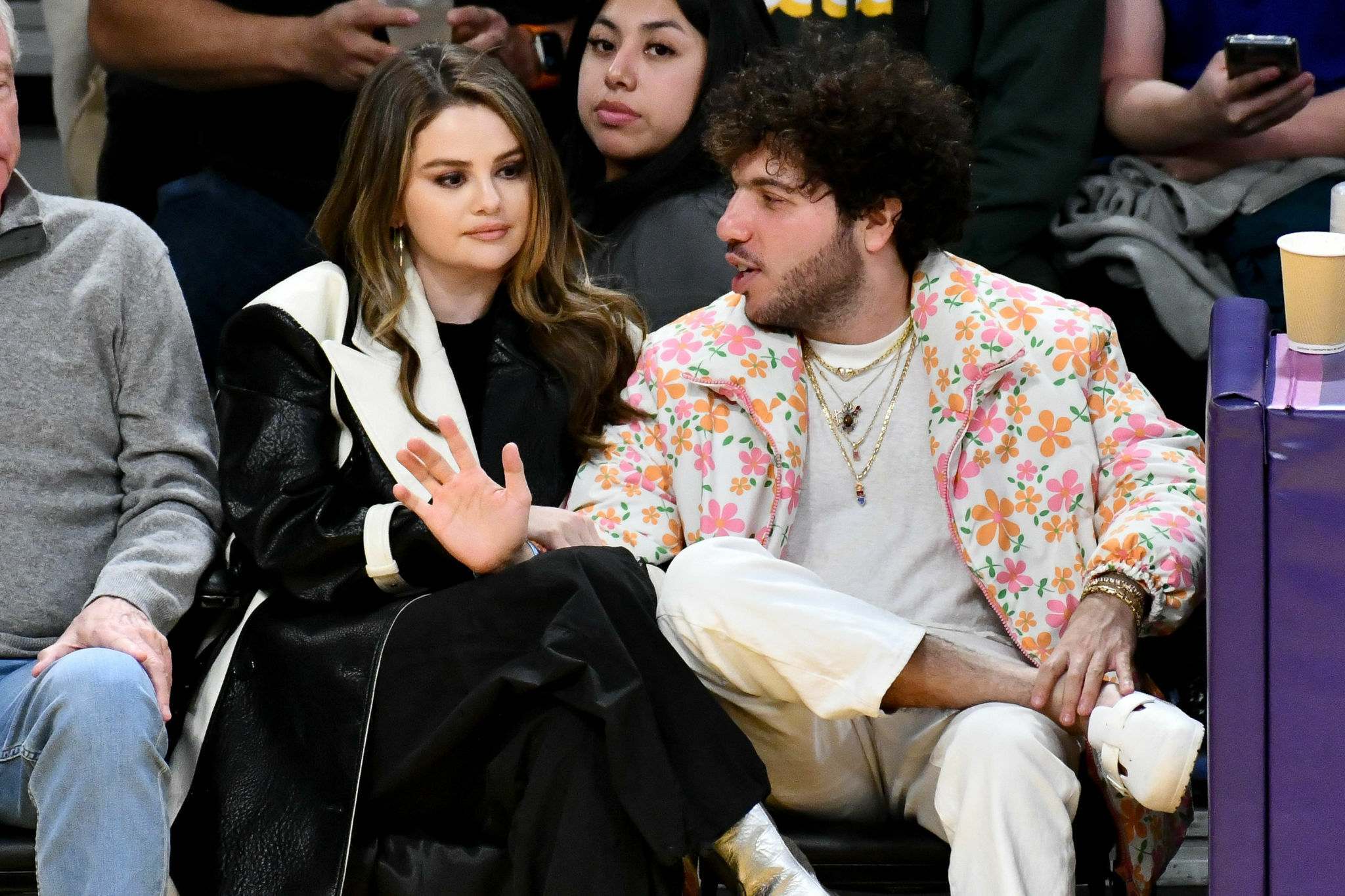 Selena_Gomez_-_Miami_Heat_v_Los_Angeles_Lakers_at_Crypto_com_Arena_in_Los_Angeles_January_32C_202432.jpg