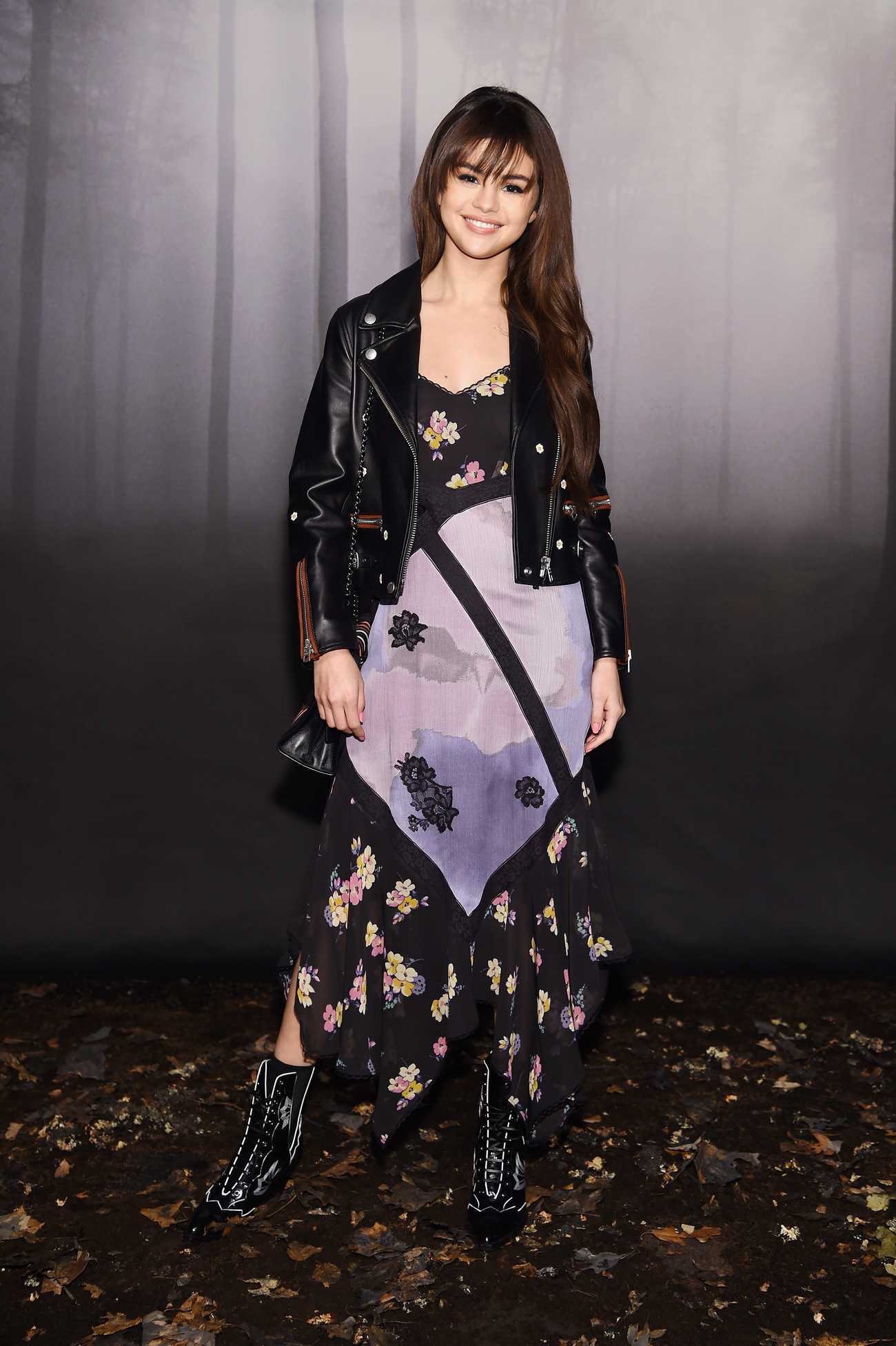 Selena_Gomez_-_NYFW_Coach_1941_on_February_13-05.jpg