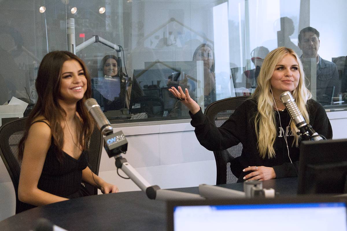 Selena_Gomez_-_On_Air_with_Ryan_Seacrest_on_June_9-01.jpg