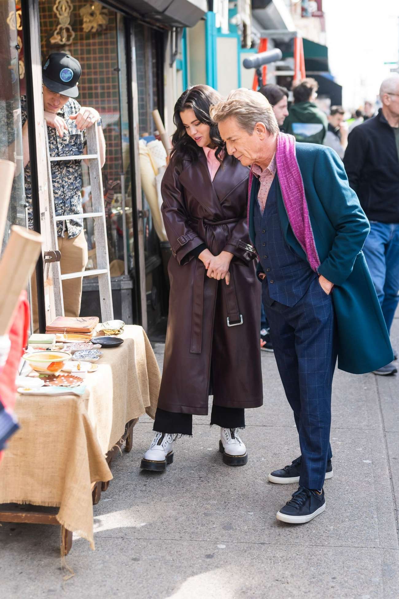 Selena_Gomez_-_On_the_set_of_Only_Murderers_in_the_Building_in_New_York_City_0317202308.jpg