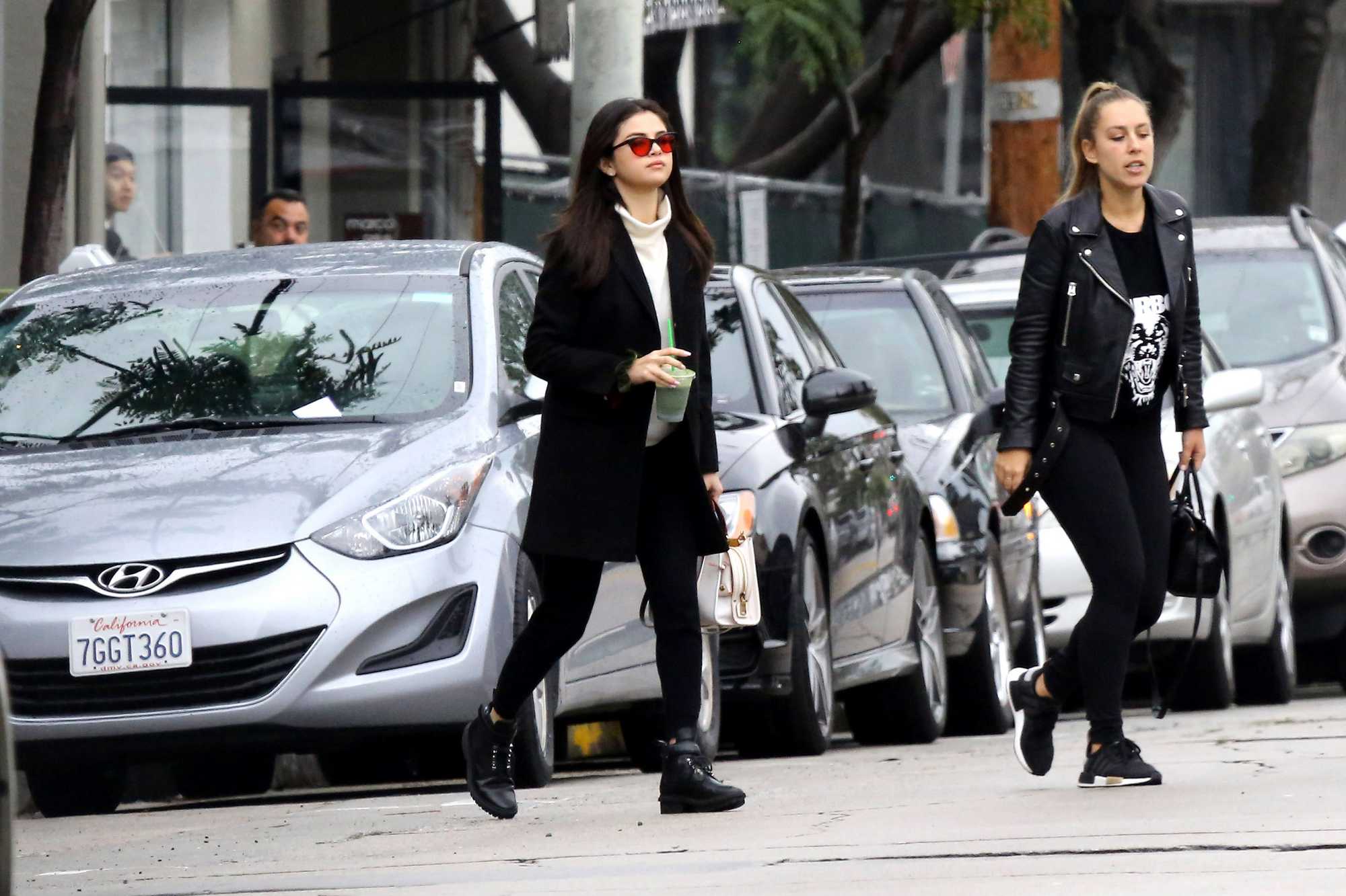 Selena_Gomez_-_Out_and_about_in_Los_Angeles_on_Feb_21-19.jpg