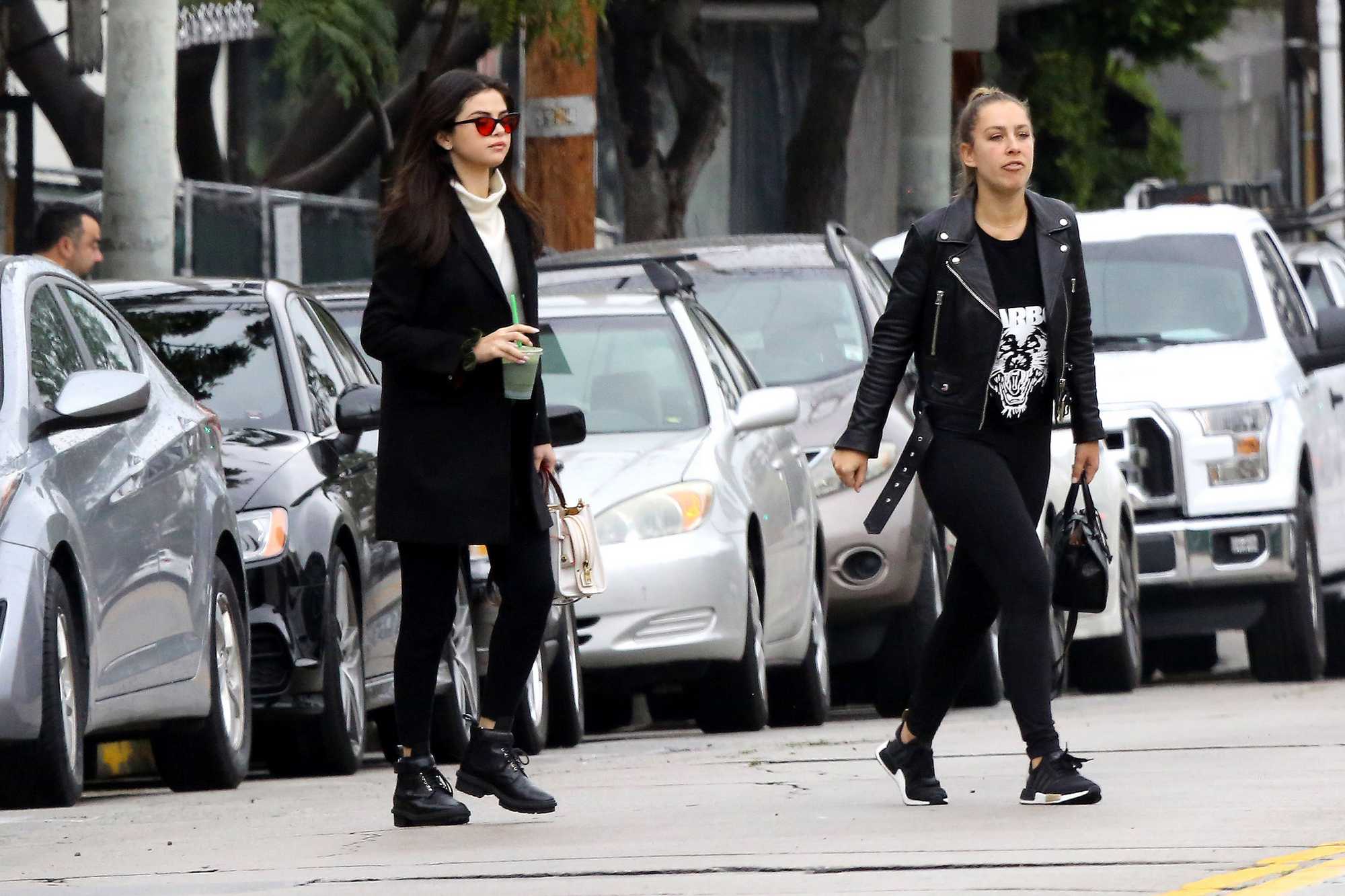 Selena_Gomez_-_Out_and_about_in_Los_Angeles_on_Feb_21-24.jpg