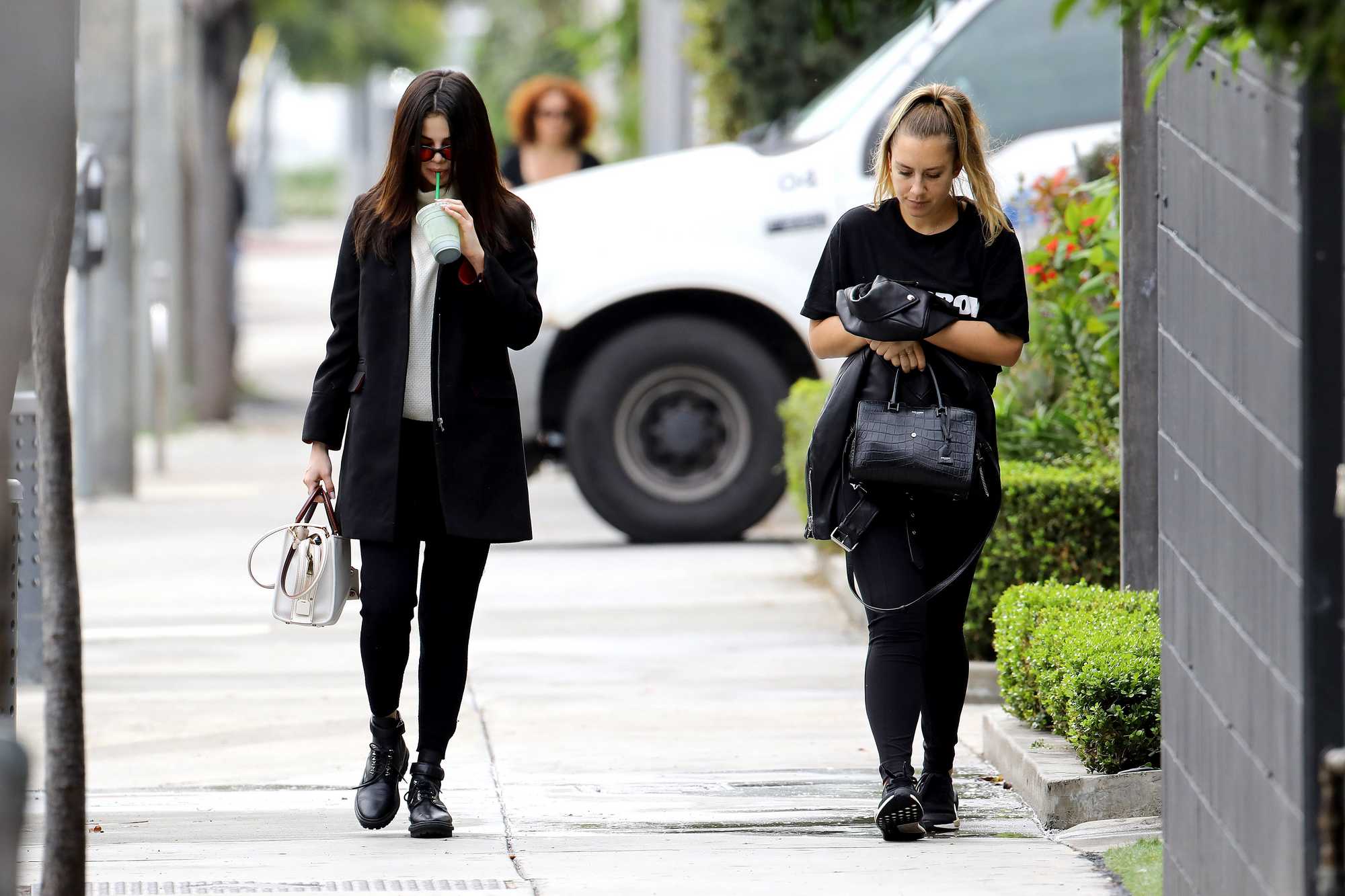 Selena_Gomez_-_Out_and_about_in_Los_Angeles_on_Feb_21-47.jpg