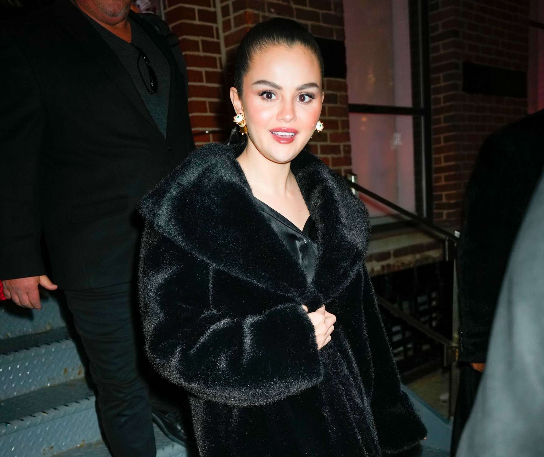 Selena_Gomez_-_Out_in_New_York_March_292C_202312.jpg