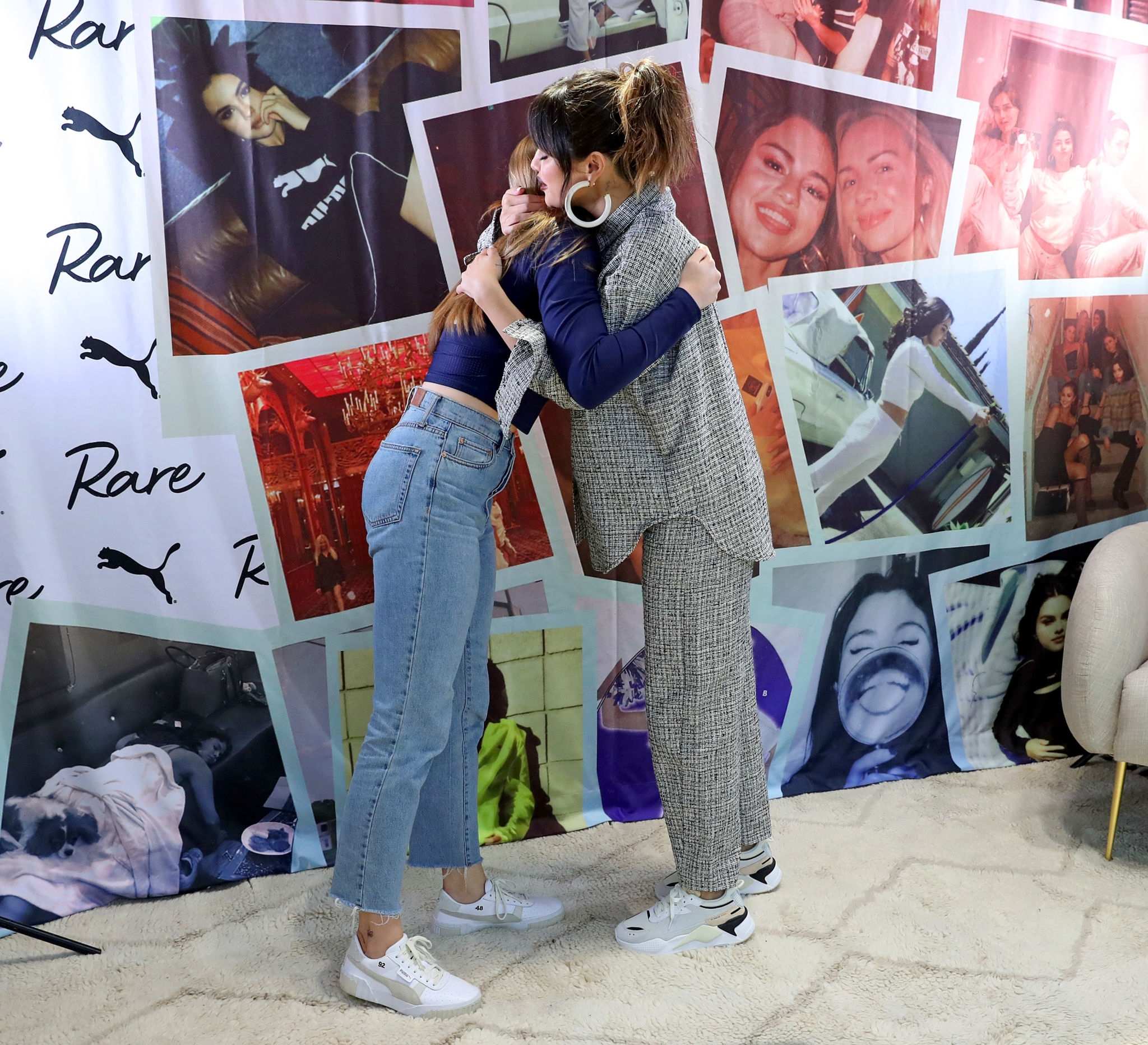 Selena_Gomez_-_Puma_flagship_store_in_New_York_January_142C_2020-03.jpg