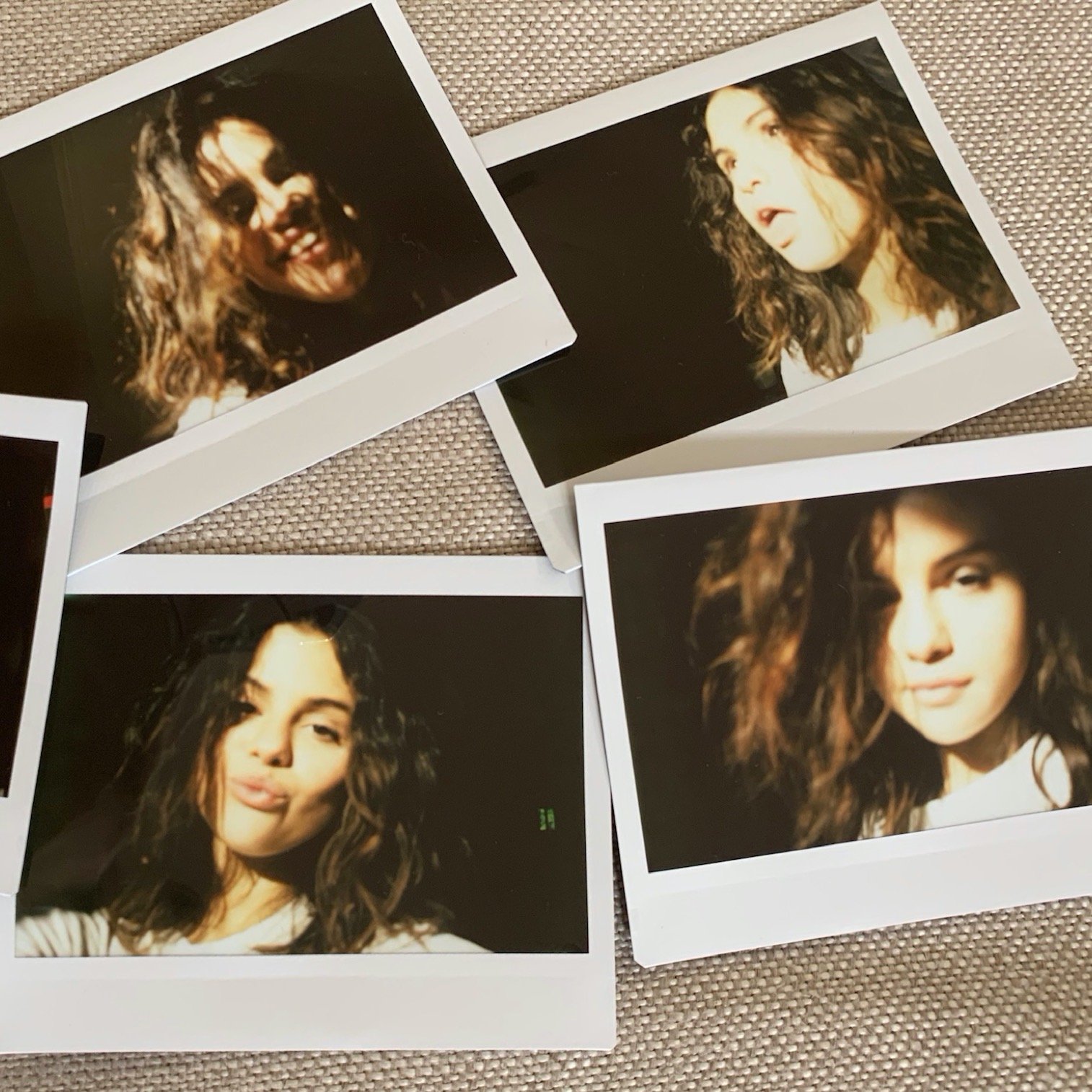 Selena_Gomez_-_Rare_Beauty_28202029-04.jpg