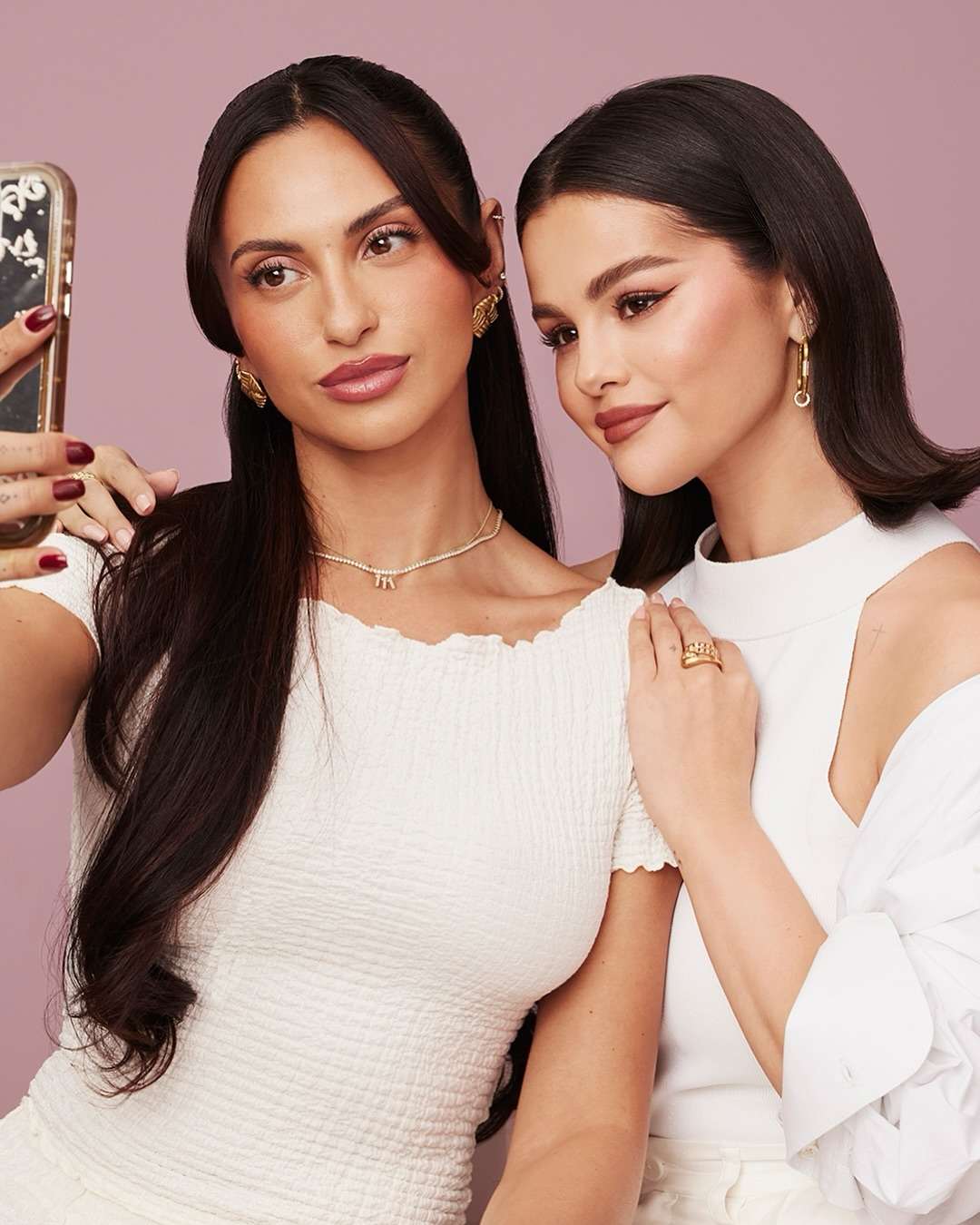 Selena_Gomez_-_Rare_Beauty_Soft_Pinch_Liquid_Contour_28January_202529_06.jpg