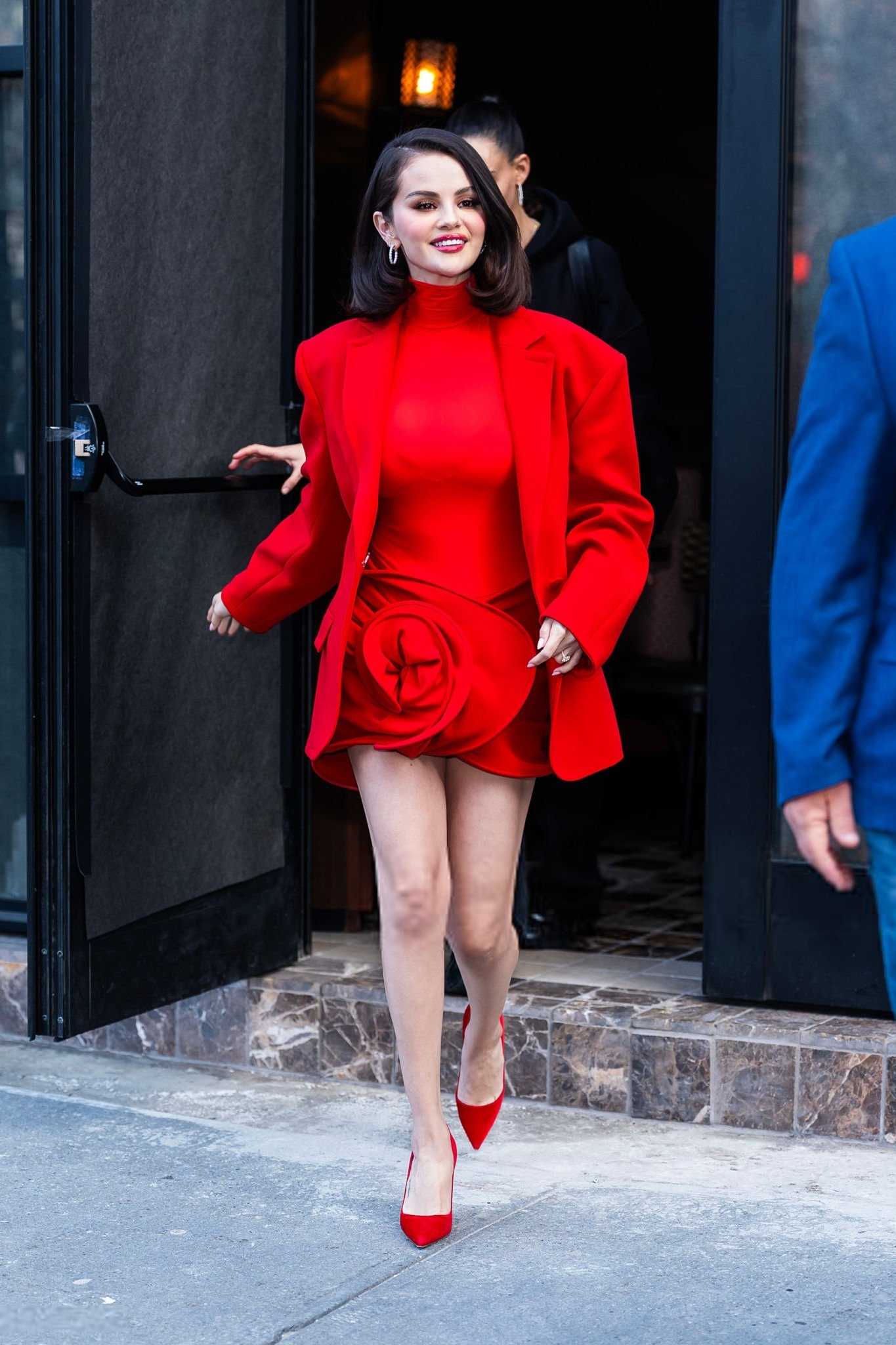 Selena_Gomez_-_Rare_Beauty_event_for_new_Bouncy_Blush2C_New_York_City_-_March_262C_2025-01.jpg