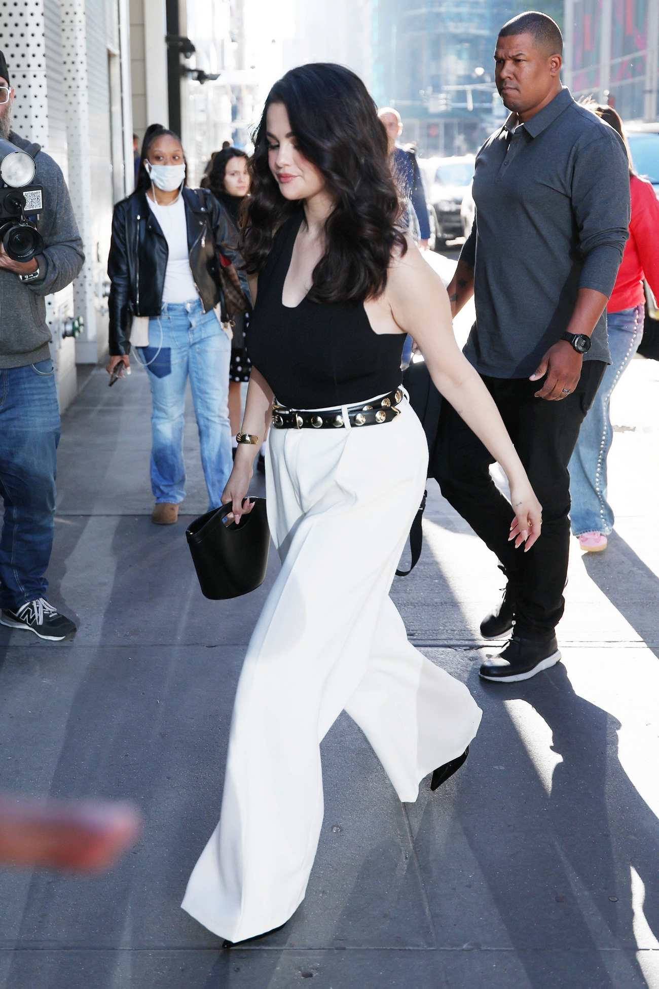 Selena_Gomez_-_Rare_Beauty_meet_and_greet_at_a_Sephora_store_in_New_York_City_-_October_82C_2024_06.jpg