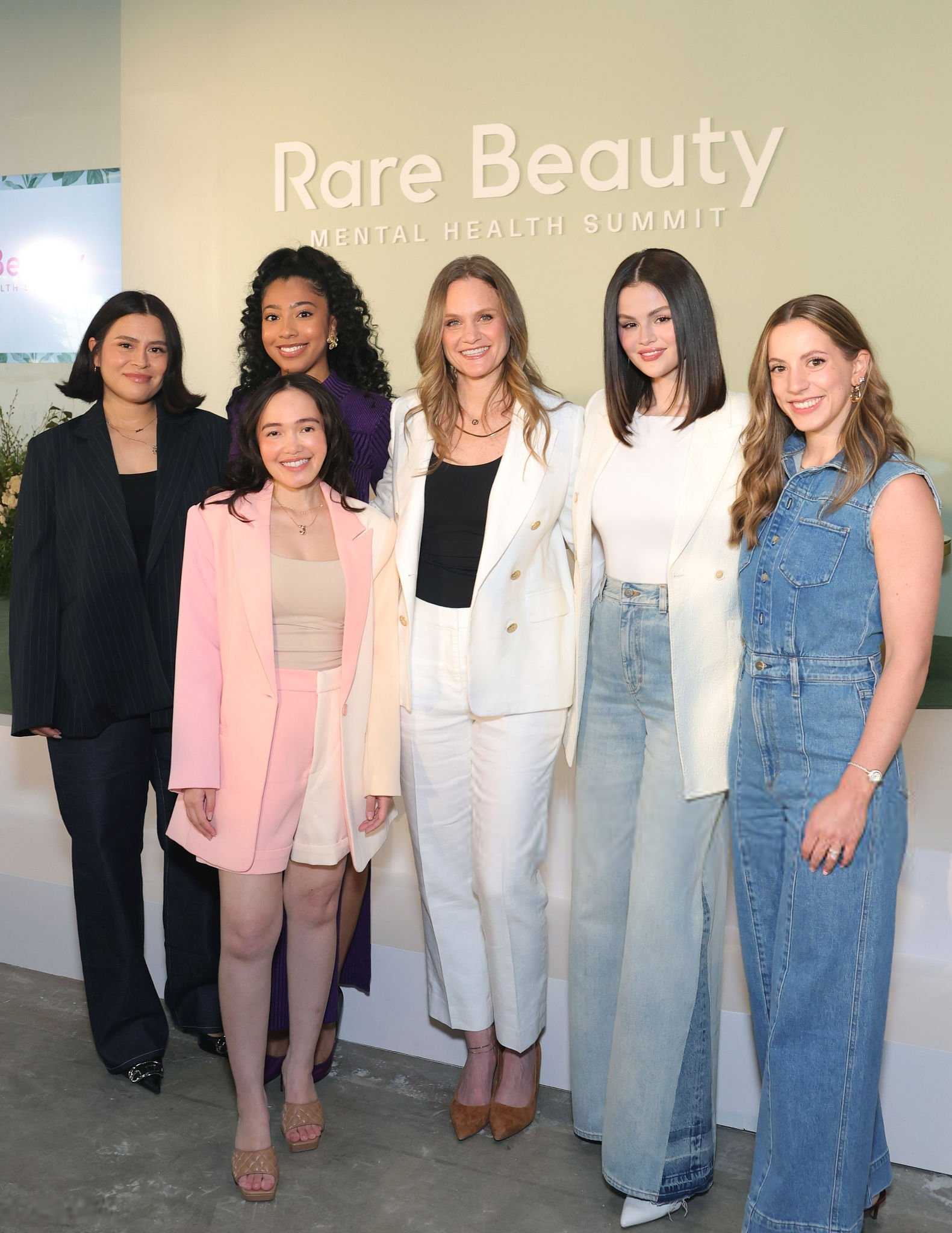 Selena_Gomez_-_Rare_Beauty_s_4th_annual_Mental_Health_Summit2C_Los_Angeles_CA_-_May_12C_2025-20.jpg