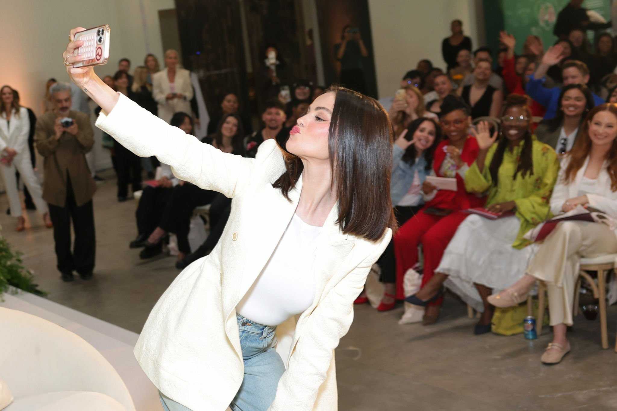 Selena_Gomez_-_Rare_Beauty_s_4th_annual_Mental_Health_Summit2C_Los_Angeles_CA_-_May_12C_2025-27.jpg