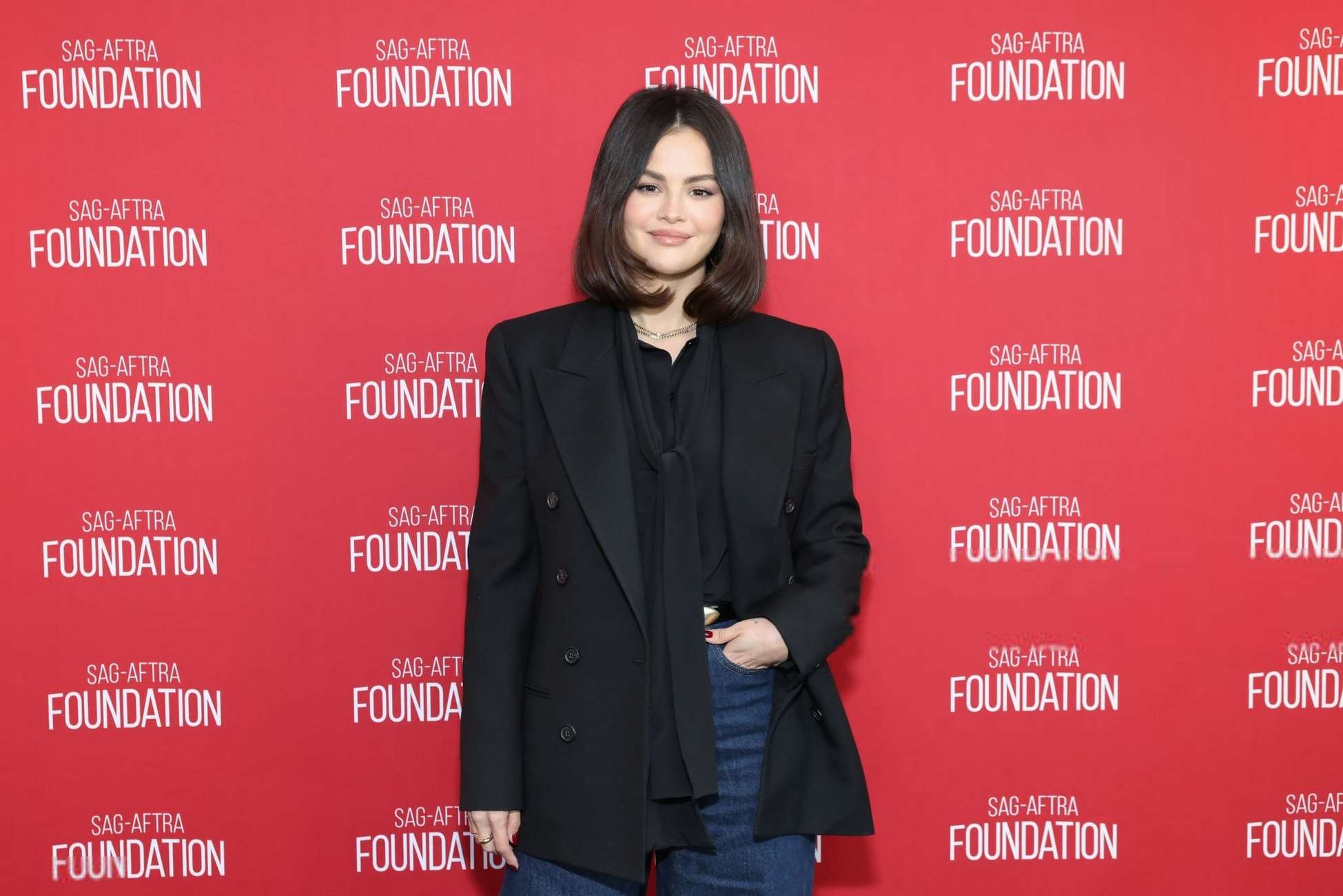 Selena_Gomez_-_SAG-AFTRA_Foundation_Conversations_Presents_Emilia_Perez_in_Los_Angeles_November_192C_2024_04.jpg