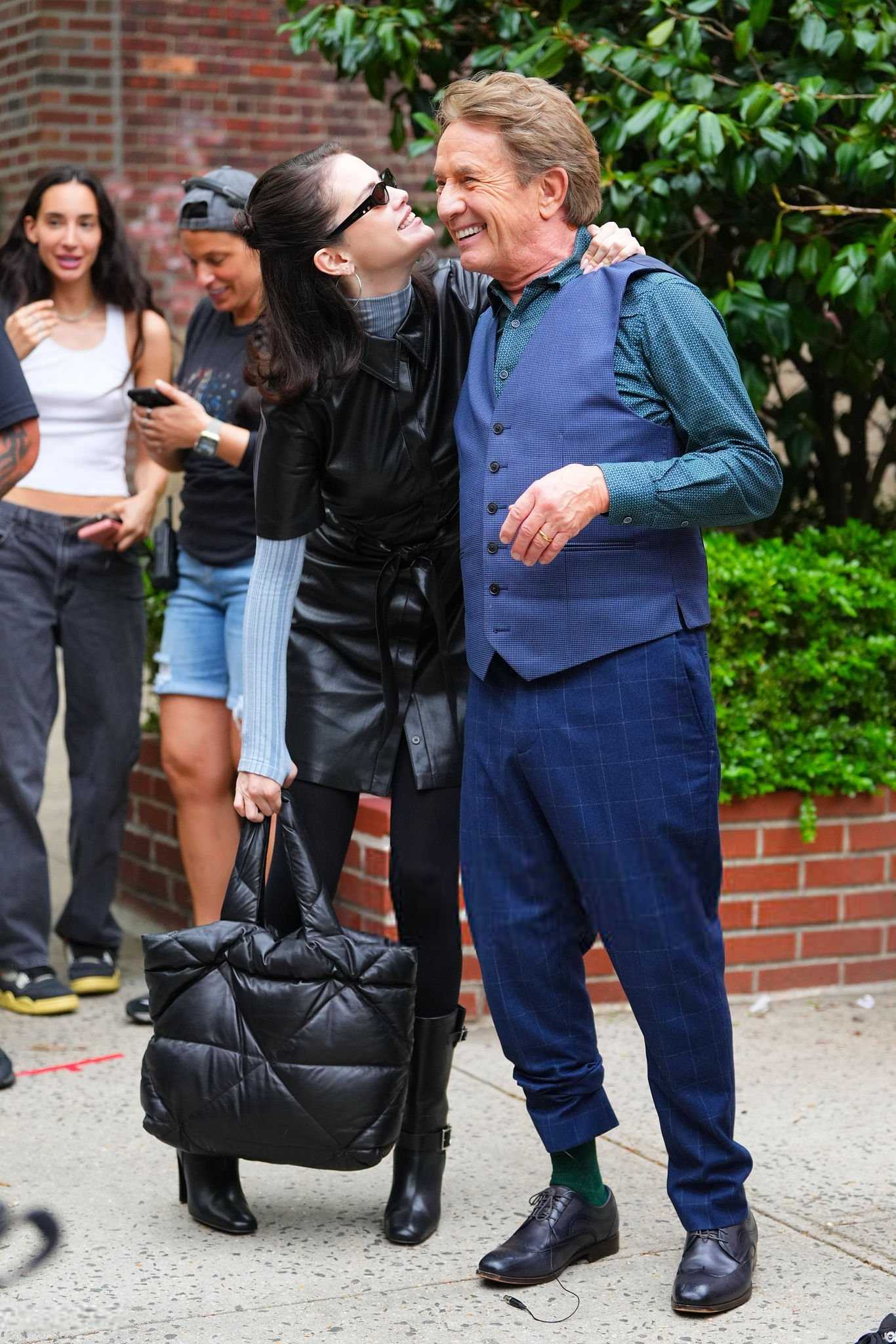 Selena_Gomez_-_Seen_filming_Only_Murders_in_the_Building2C_New_York_City_-_May_72C_2025_09.jpg