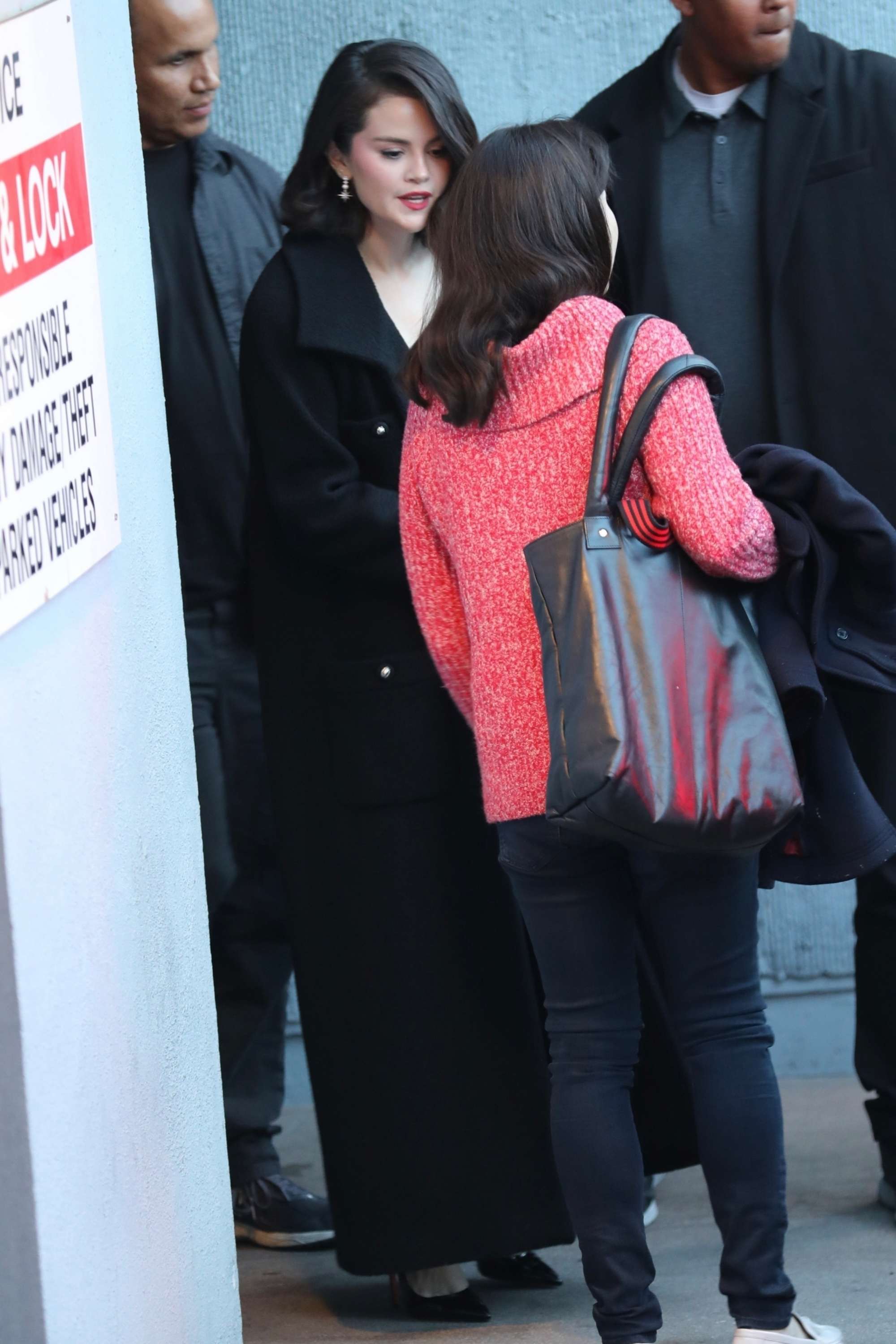 Selena_Gomez_-_Spotted_at_Harmony_Gold_Theater_in_Los_Angeles_December_142C_2024_04.jpg