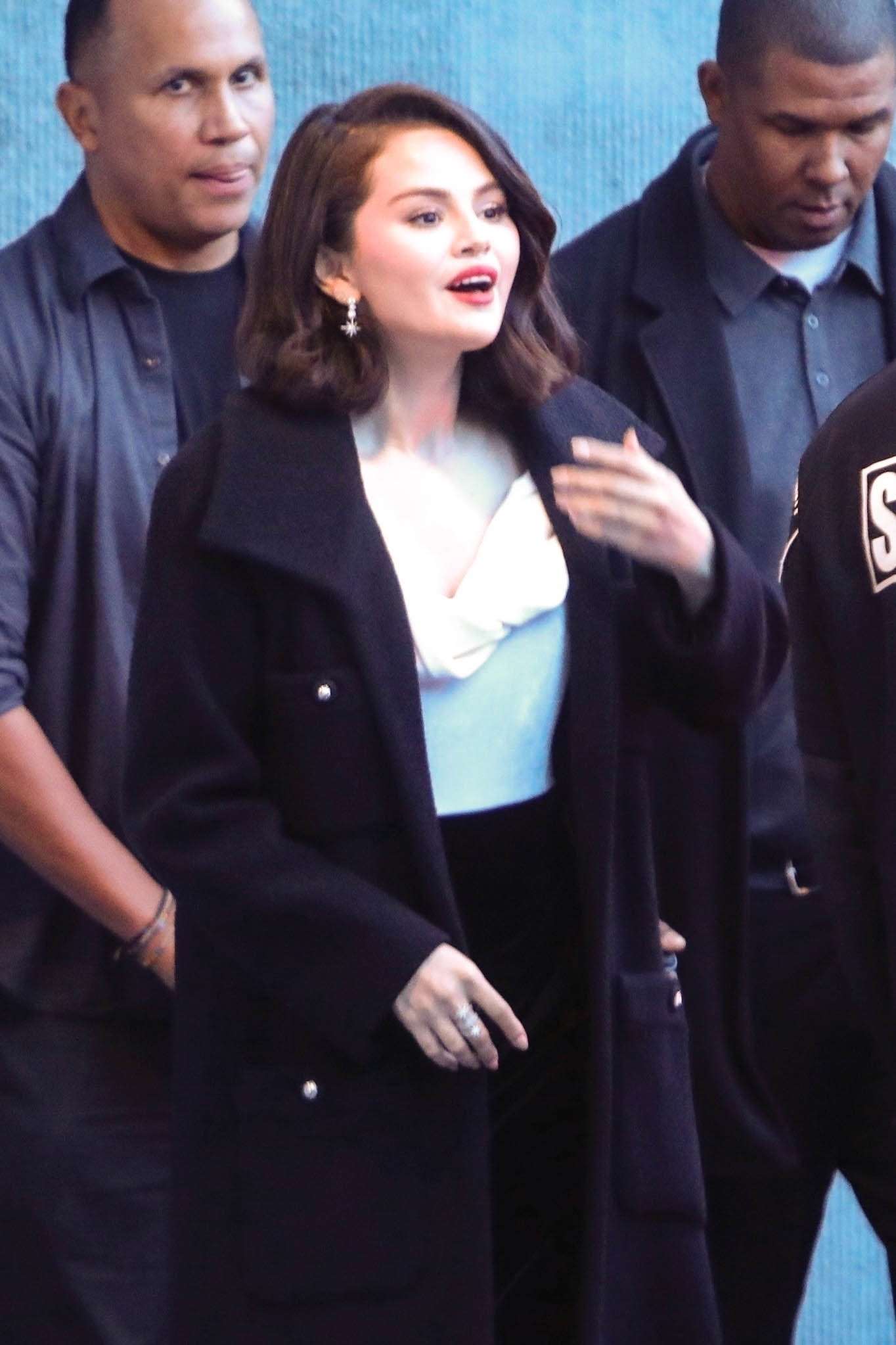 Selena_Gomez_-_Spotted_at_Harmony_Gold_Theater_in_Los_Angeles_December_142C_2024_08.jpg