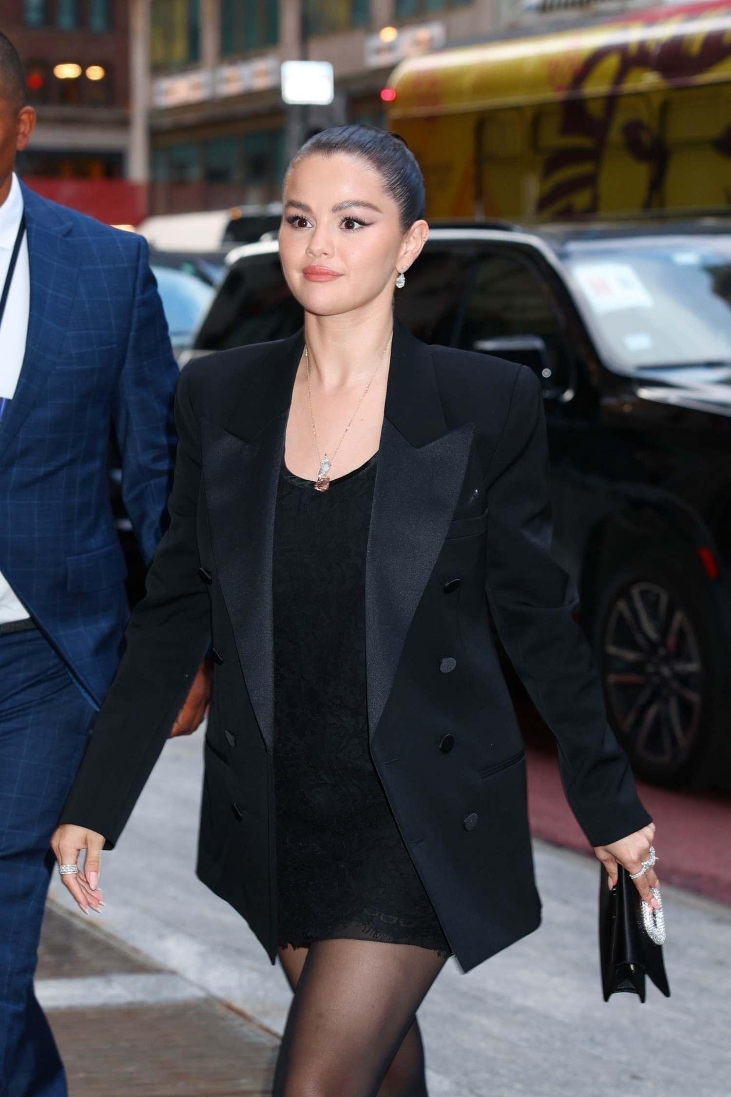 Selena_Gomez_-_Steps_out_for_the_Emilia_Perez_premiere_party_dinner_at_Nobu_in_New_York_City_September_302C_2024_07.jpg
