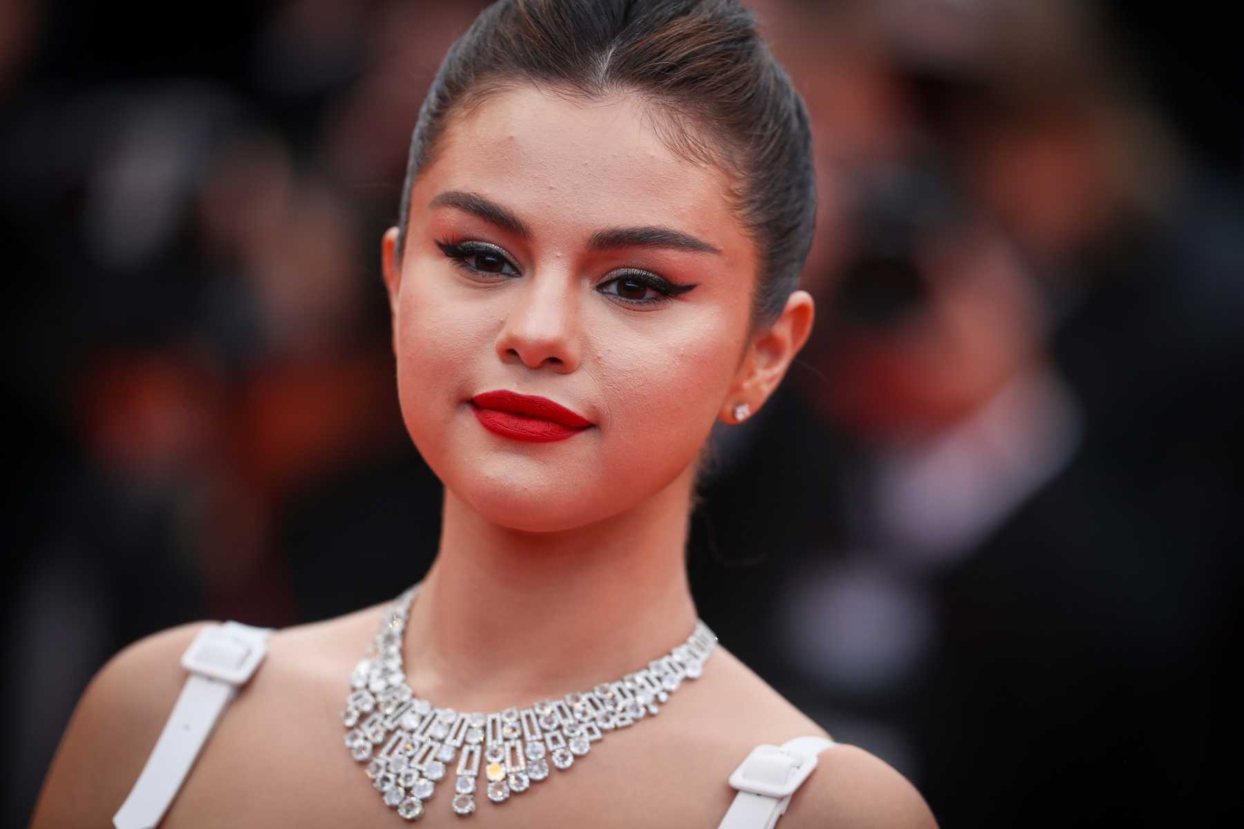 Selena_Gomez_-_The_Dead_Don_t_Die_At_The_72nd_Annual_Cannes_Film_Festival2C_05142019-04~0.jpg