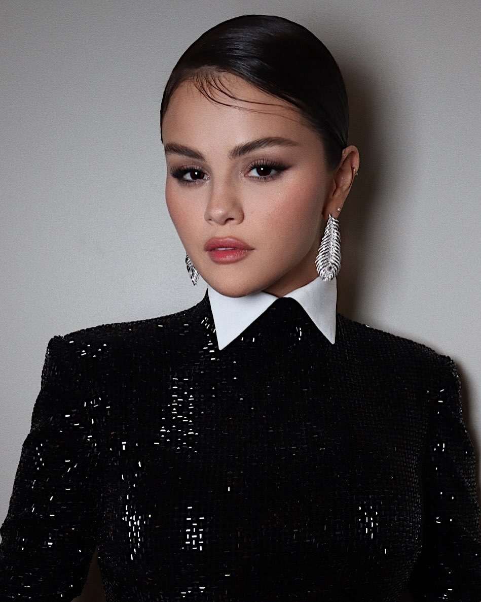 Selena_Gomez_-_The_Governors_Awards_04.jpg