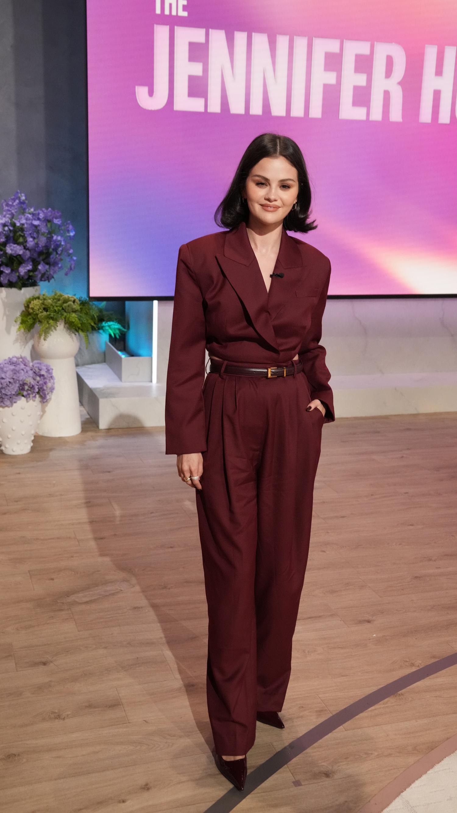 Selena_Gomez_-_The_Jennifer_Hudson_Show_-_October_212C_2025_01.jpg