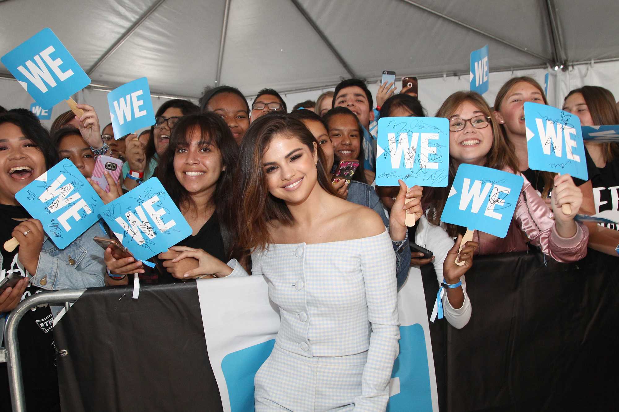 Selena_Gomez_-_WE_Day_California_5BArriving5D_-_April_27-04.jpg