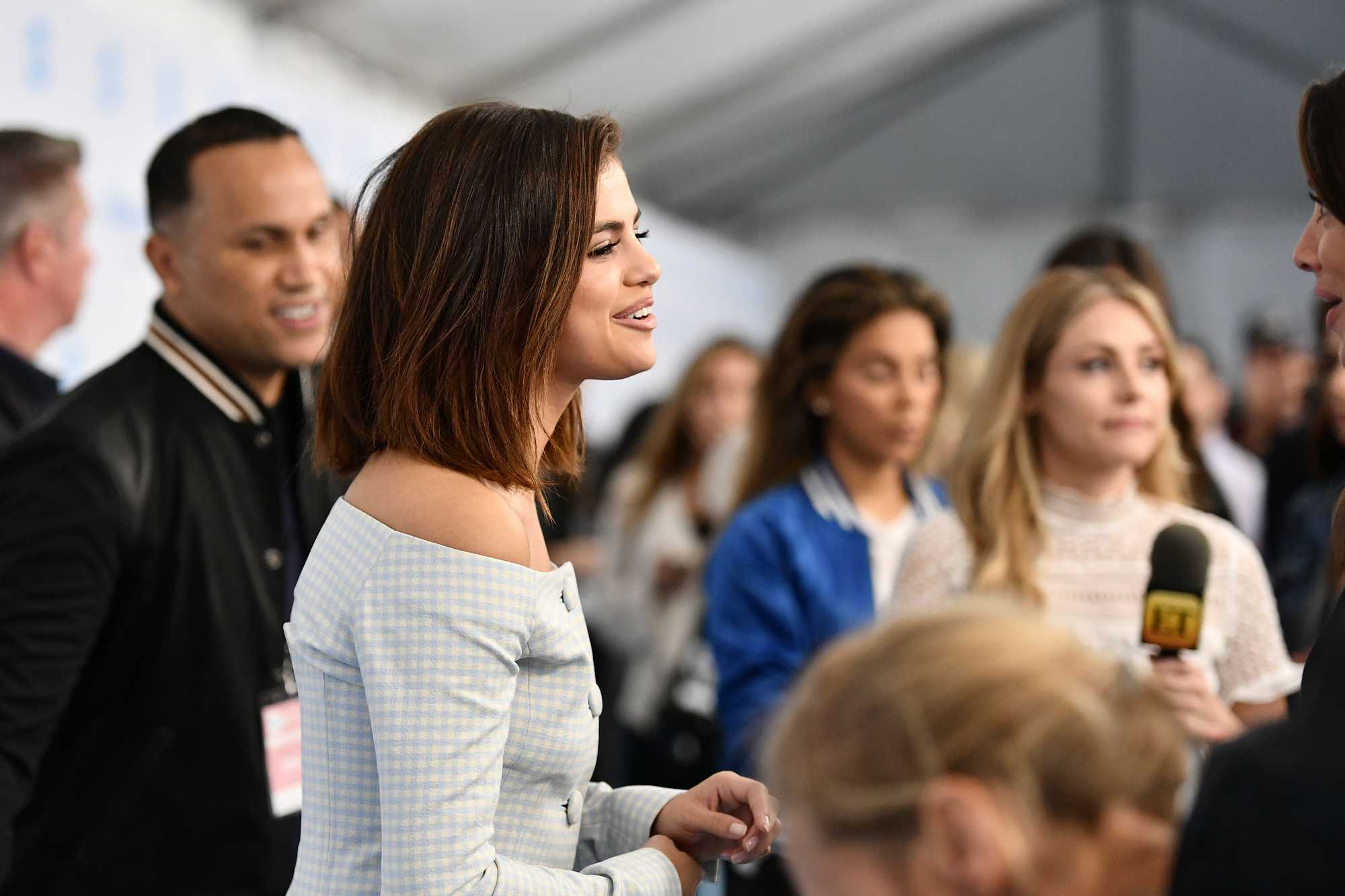 Selena_Gomez_-_WE_Day_California_5BArriving5D_-_April_27-36.jpg