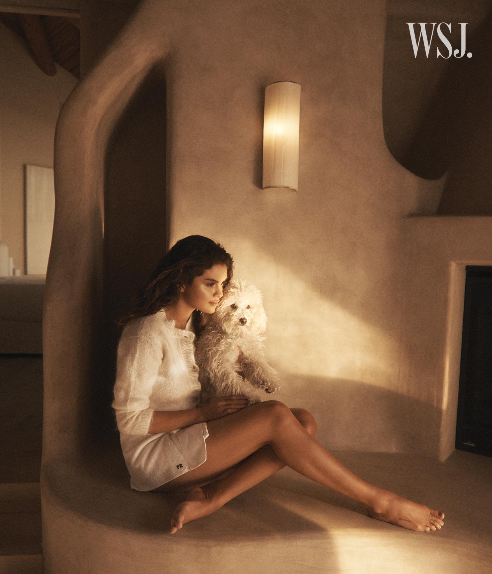 Selena_Gomez_-_WSJ_Magazine_28201929-01.jpg