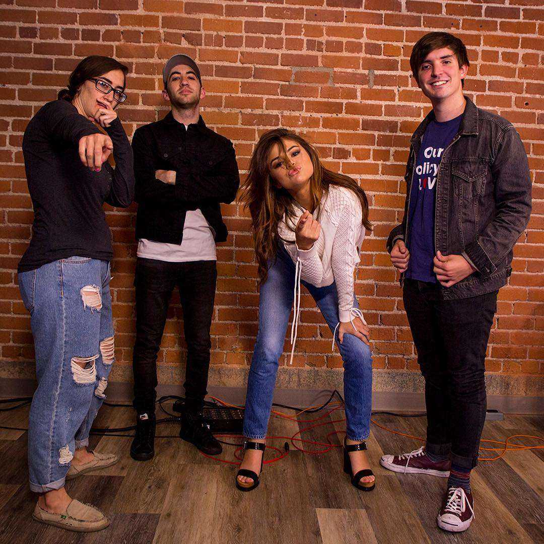 Selena_Gomez_-_Zach_Sang_2017-03.jpg