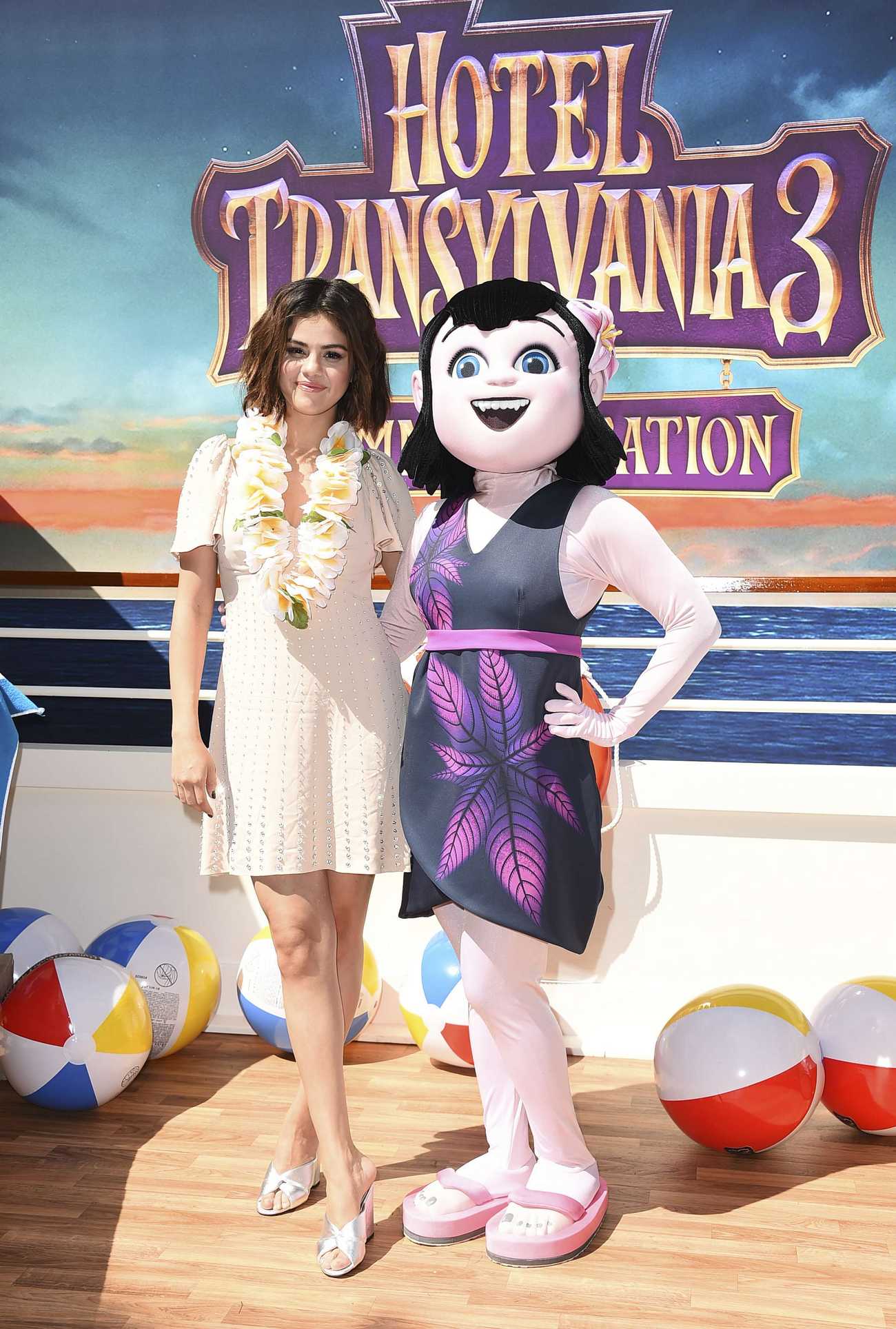 Selena_Gomez_-__Hotel_Transylvania_3_Summer_Vacation__Photocall_on_April_112C_2018-08.jpg