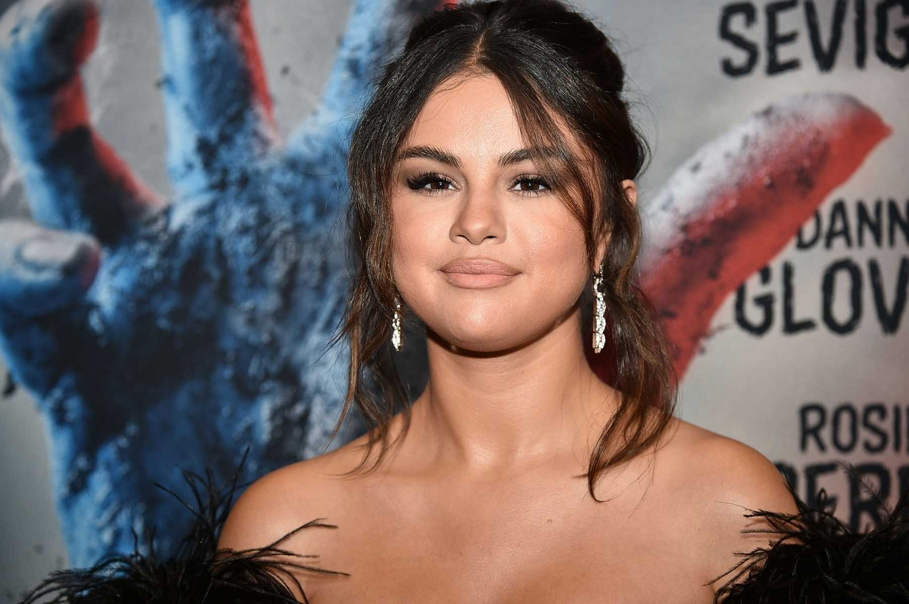 Selena_Gomez_-__The_Dead_Don_t_Die__film_premiere_at_the_MoMa_in_New_York_28June_102C_201929-13.jpg