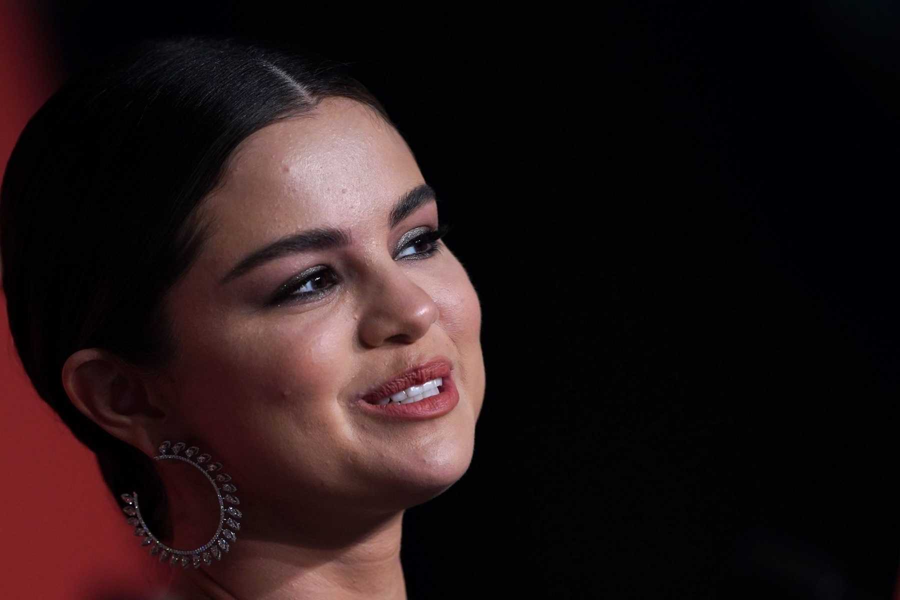 Selena_Gomez_-__The_Dead_Don_t_Die__press_conference_at_the_72nd_edition_of_the_Cannes_Film_Festival_05152019-02.jpg