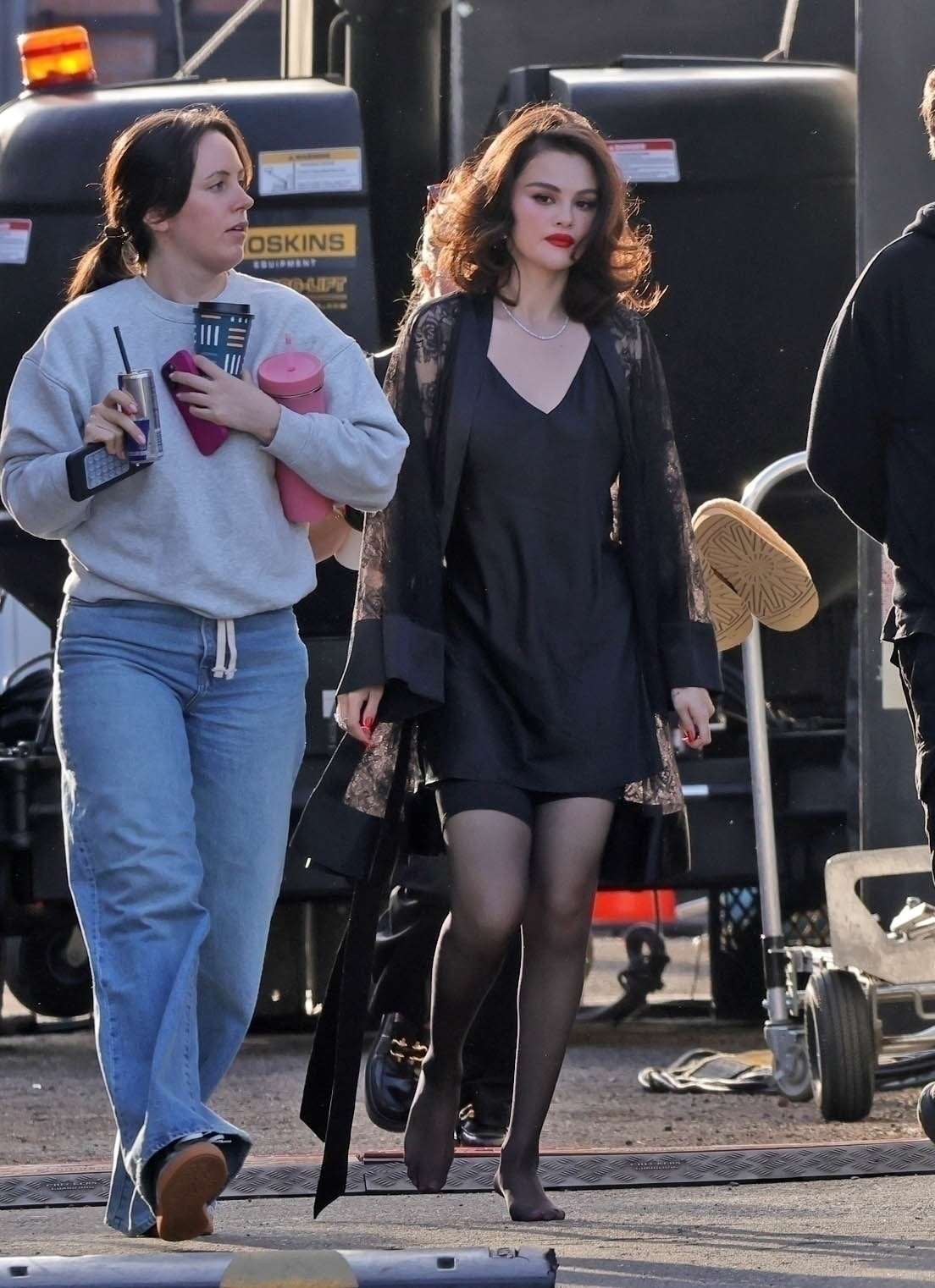 Selena_Gomez_-___fiance_Benny_Blanco_are_seen_on_set_in_Los_Angeles2C_California__02222025_11.jpg