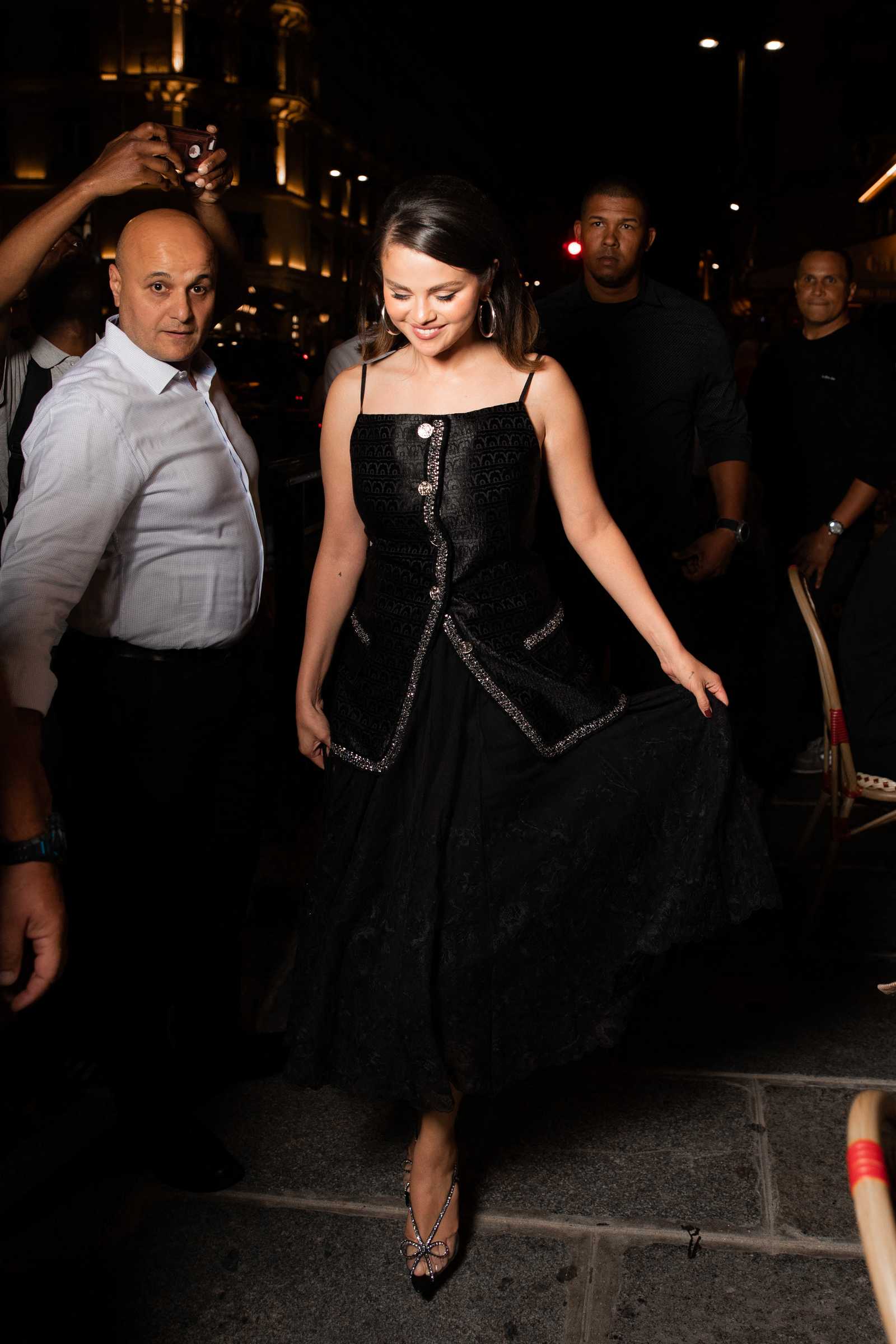 Selena_Gomez_-_at_Hotel_de_Crillon2C_A_Rosewood_Hotel_in_Paris2C_France__0708202208.jpg